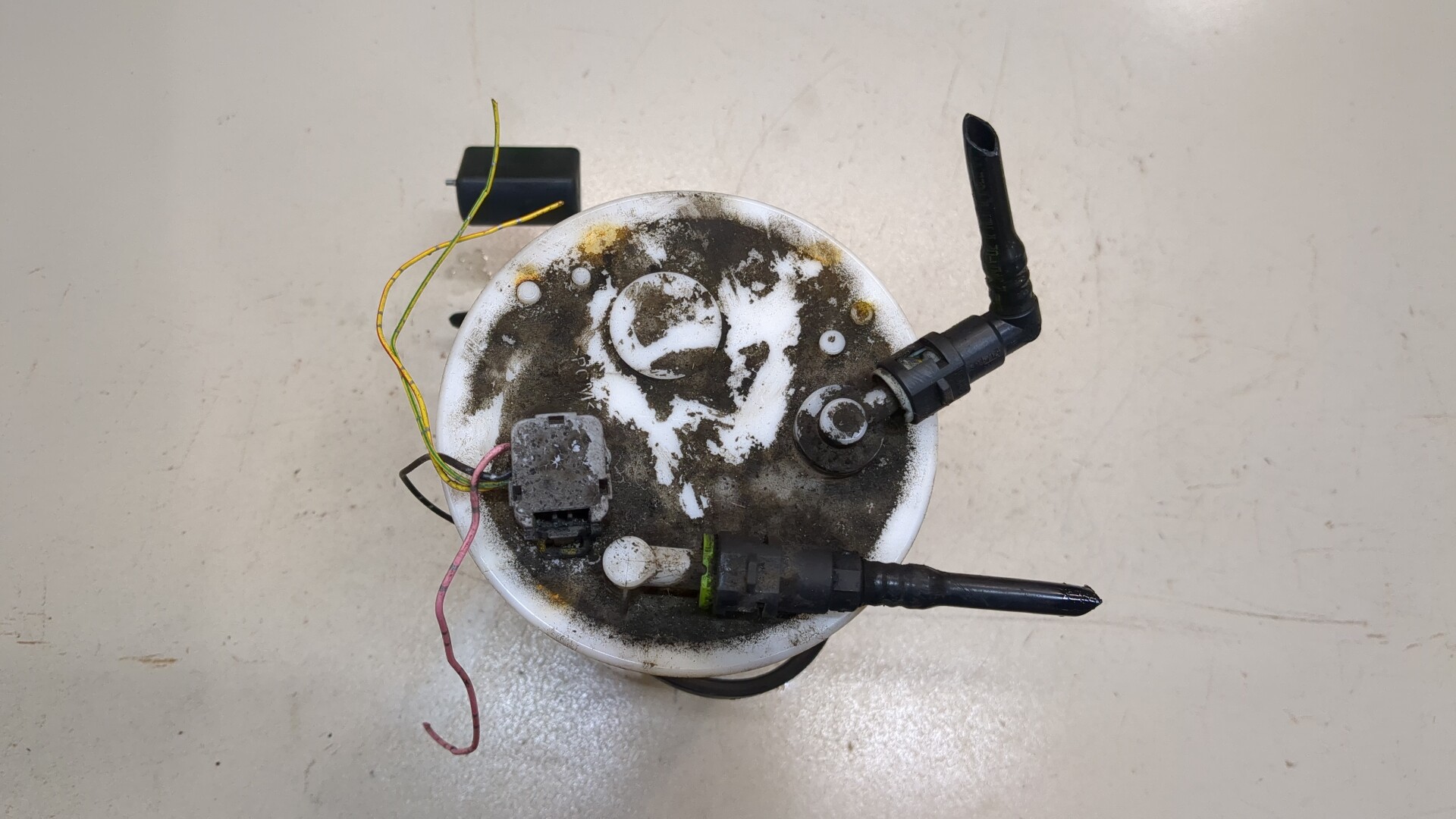 Насос топливный электрический