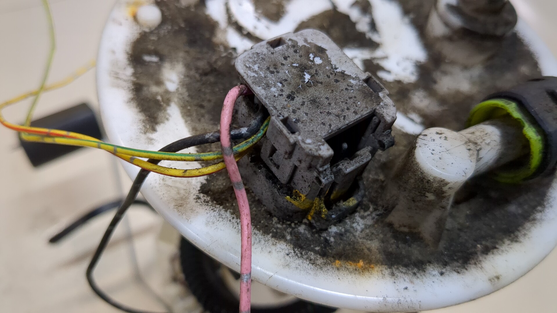 Насос топливный электрический