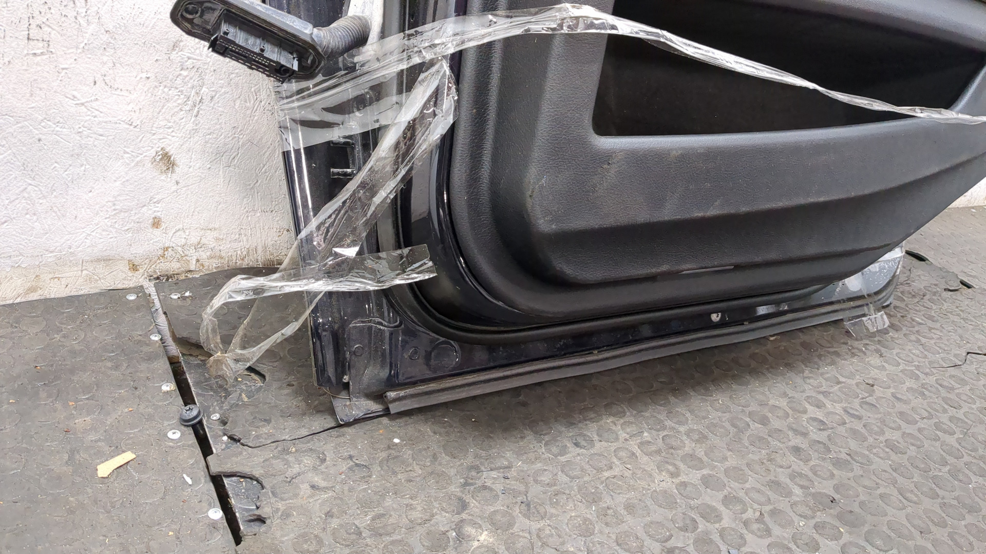 Дверь задняя правая