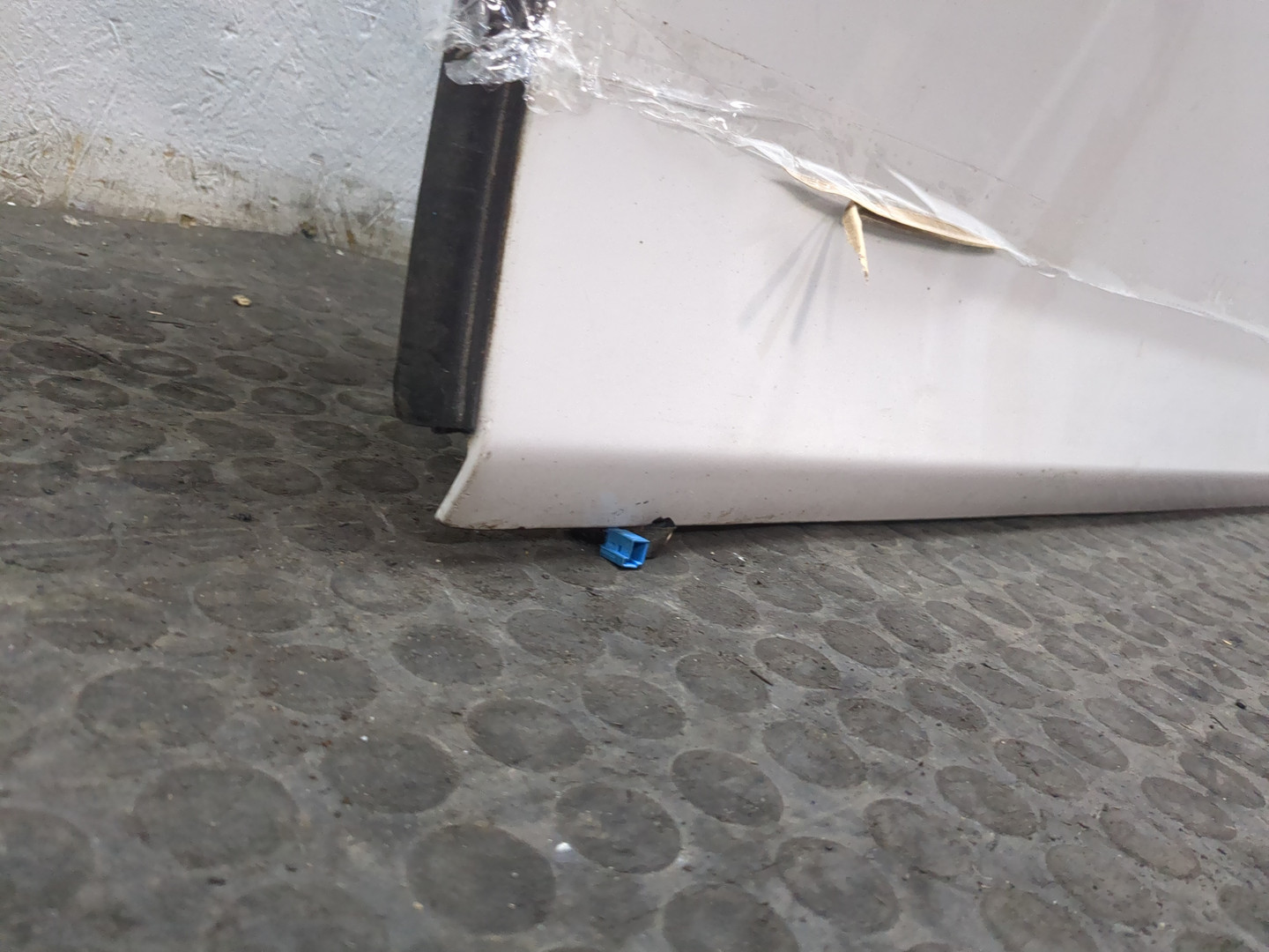 Дверь передняя левая