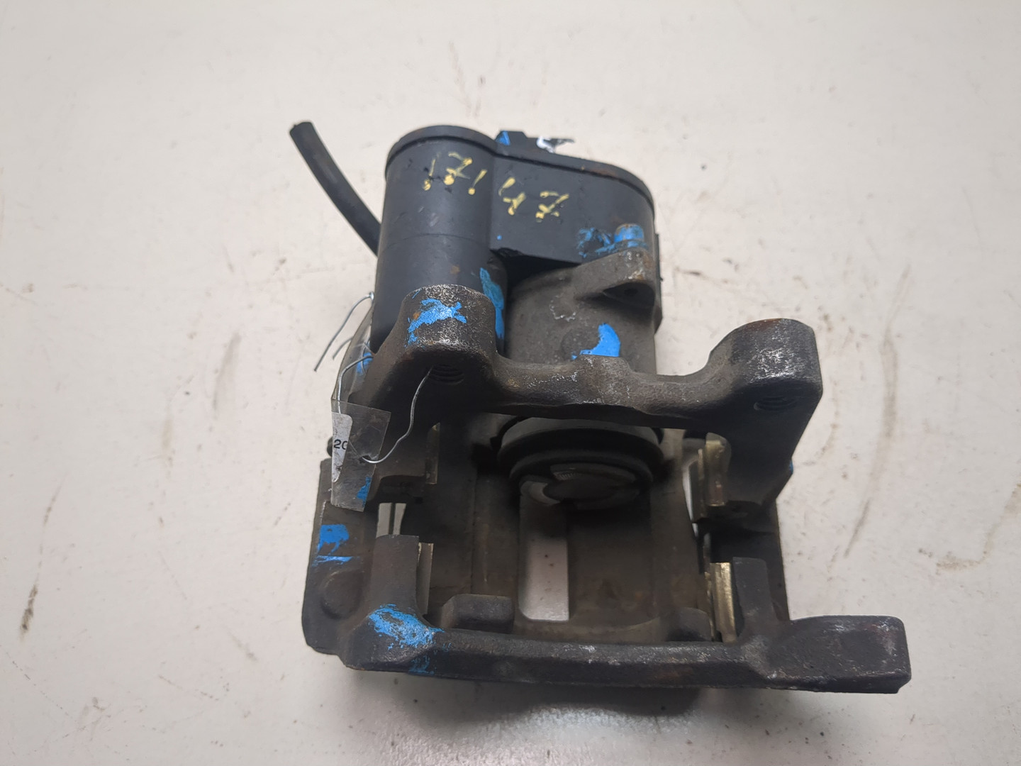 Суппорт задний левый