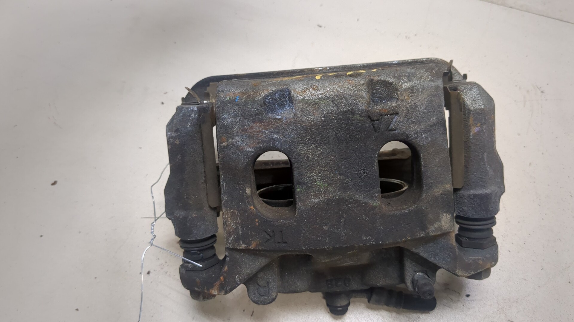 Суппорт передний правый