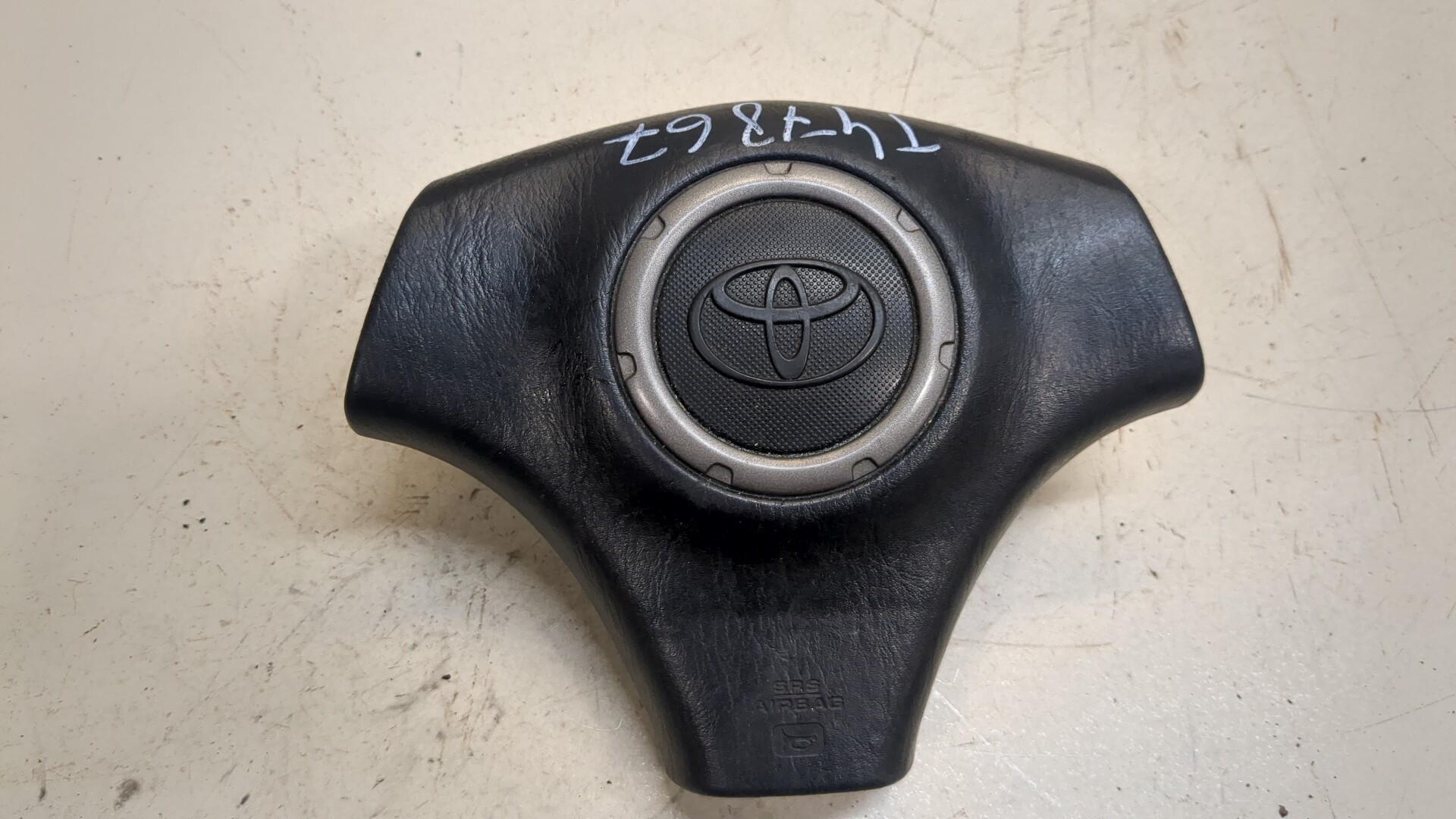 Подушка безопасности в рулевое колесо