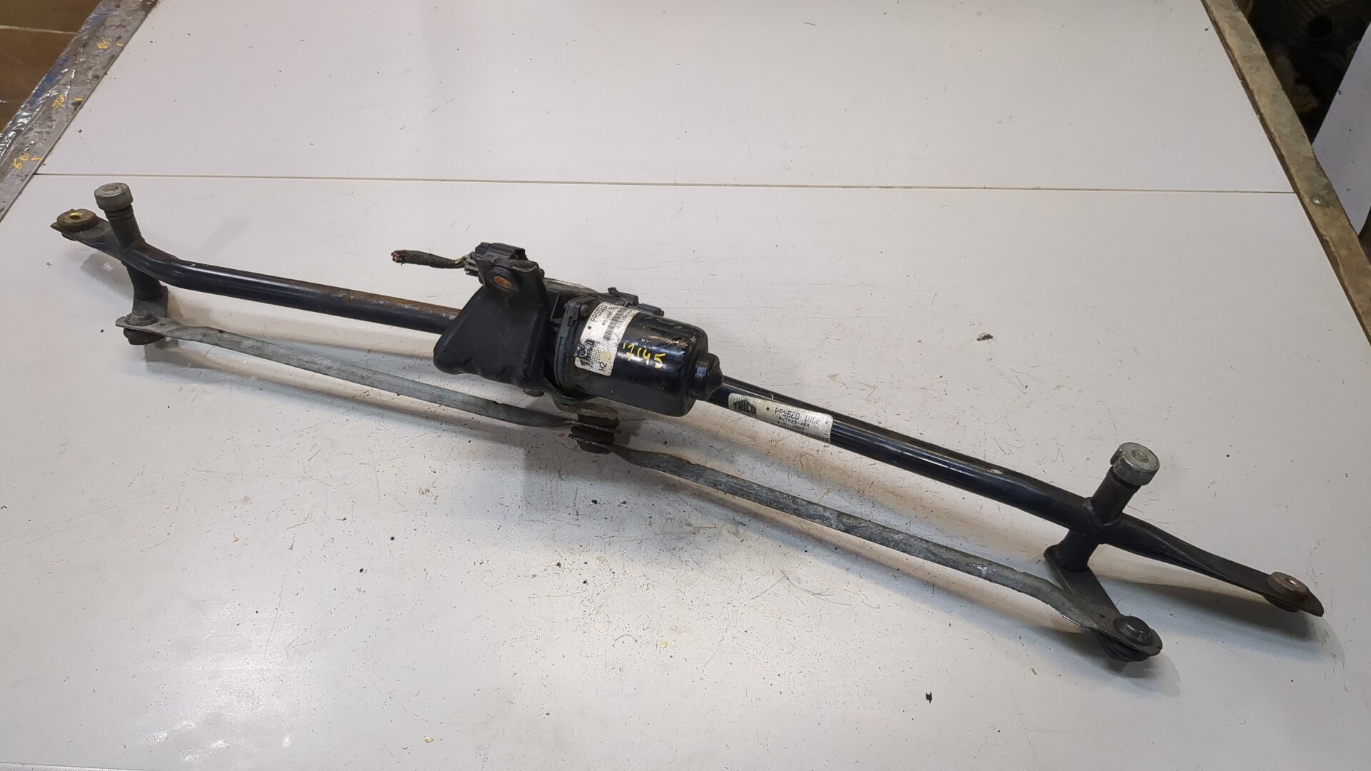 Трапеция стеклоочистителей