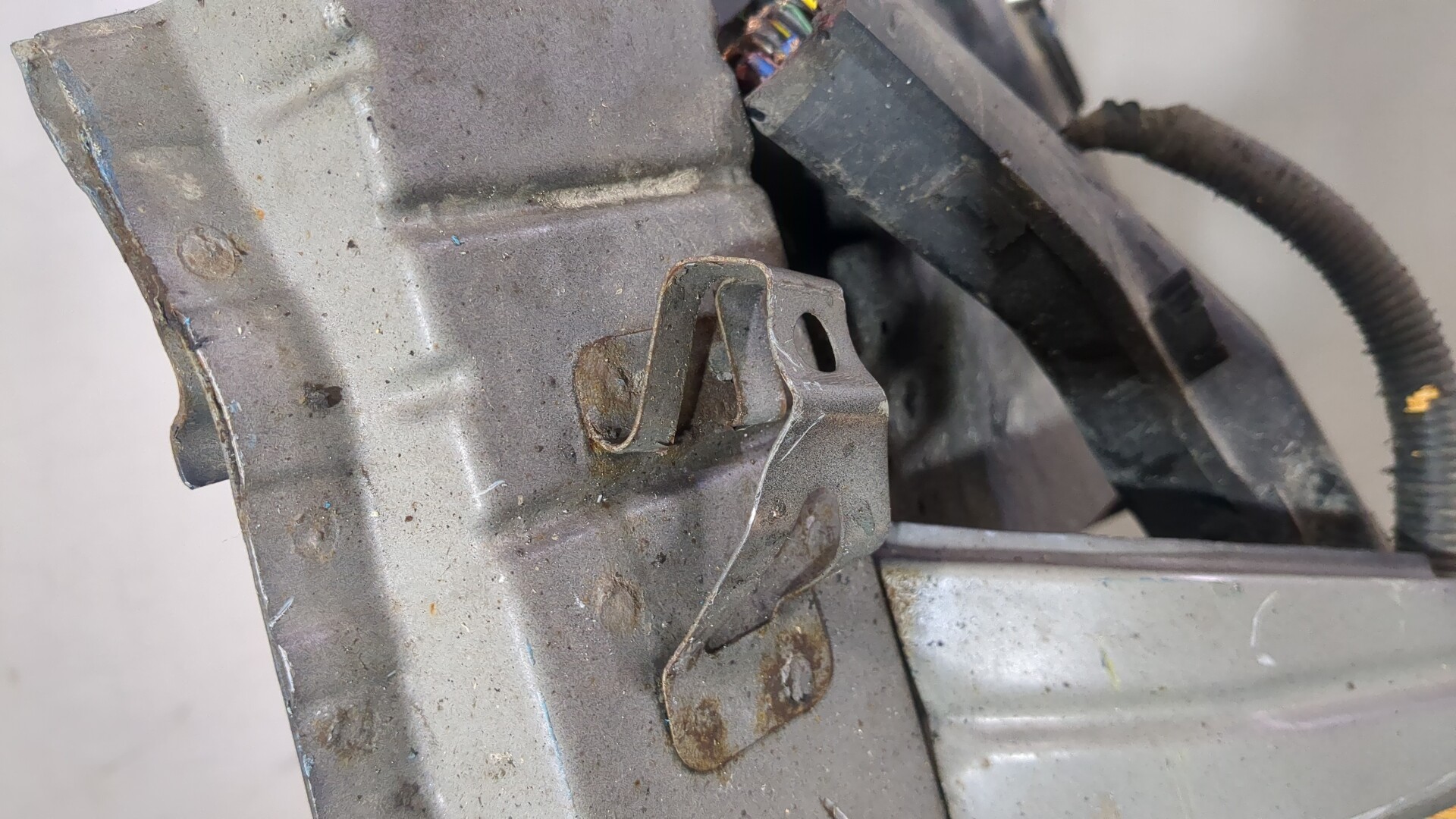 Лонжерон передний правый