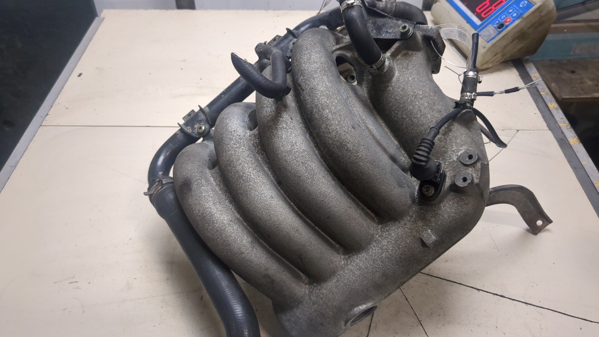 Коллектор впускной