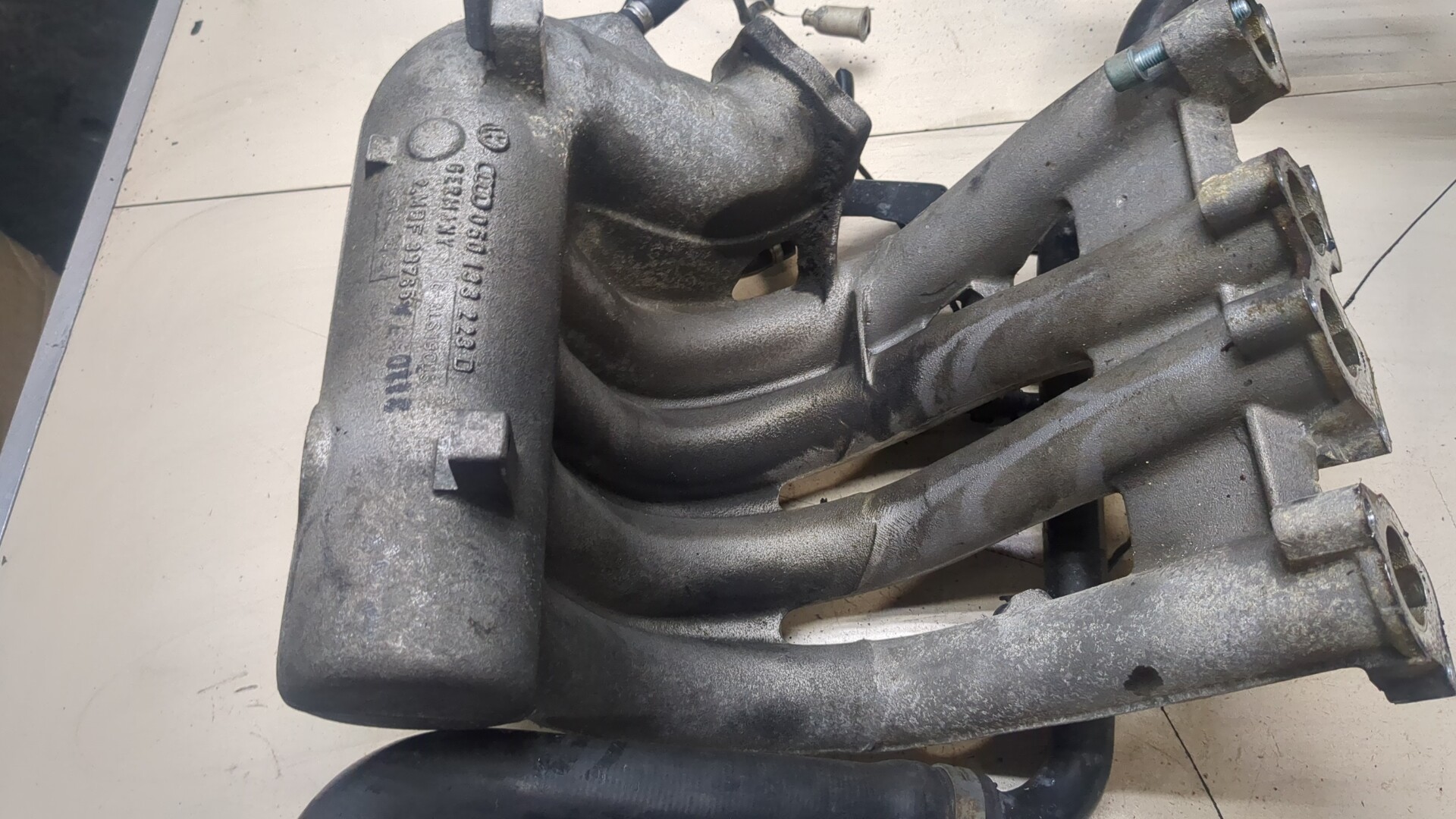 Коллектор впускной