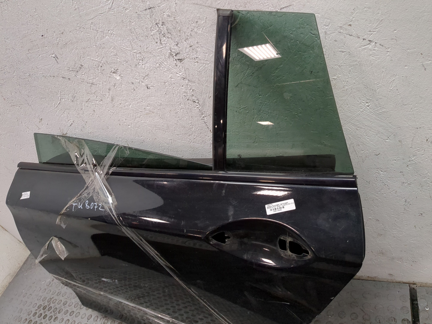 Дверь задняя левая