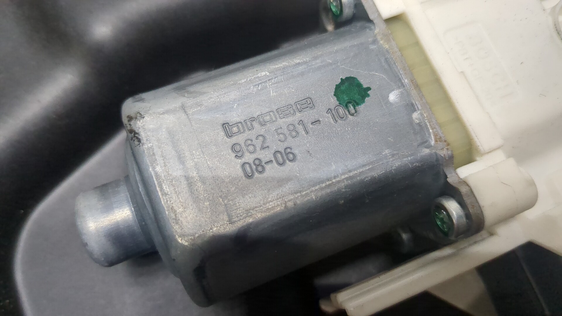 Стеклоподъемник электр. передний левый