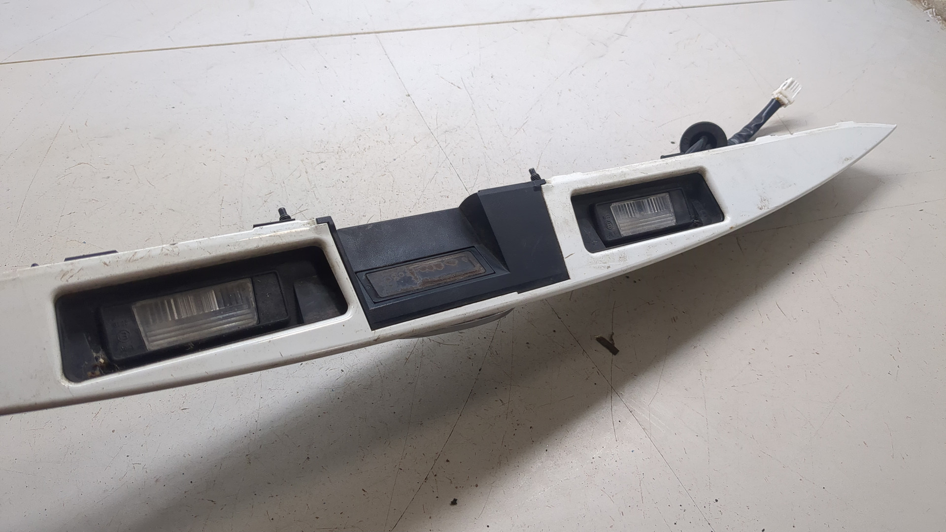 Фонарь подсветки номера