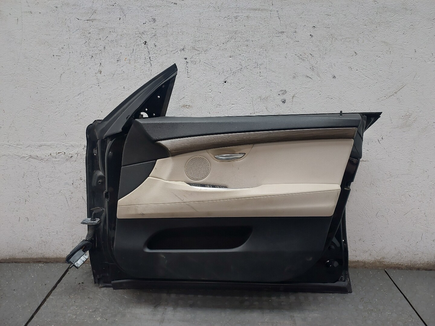 Дверь передняя правая