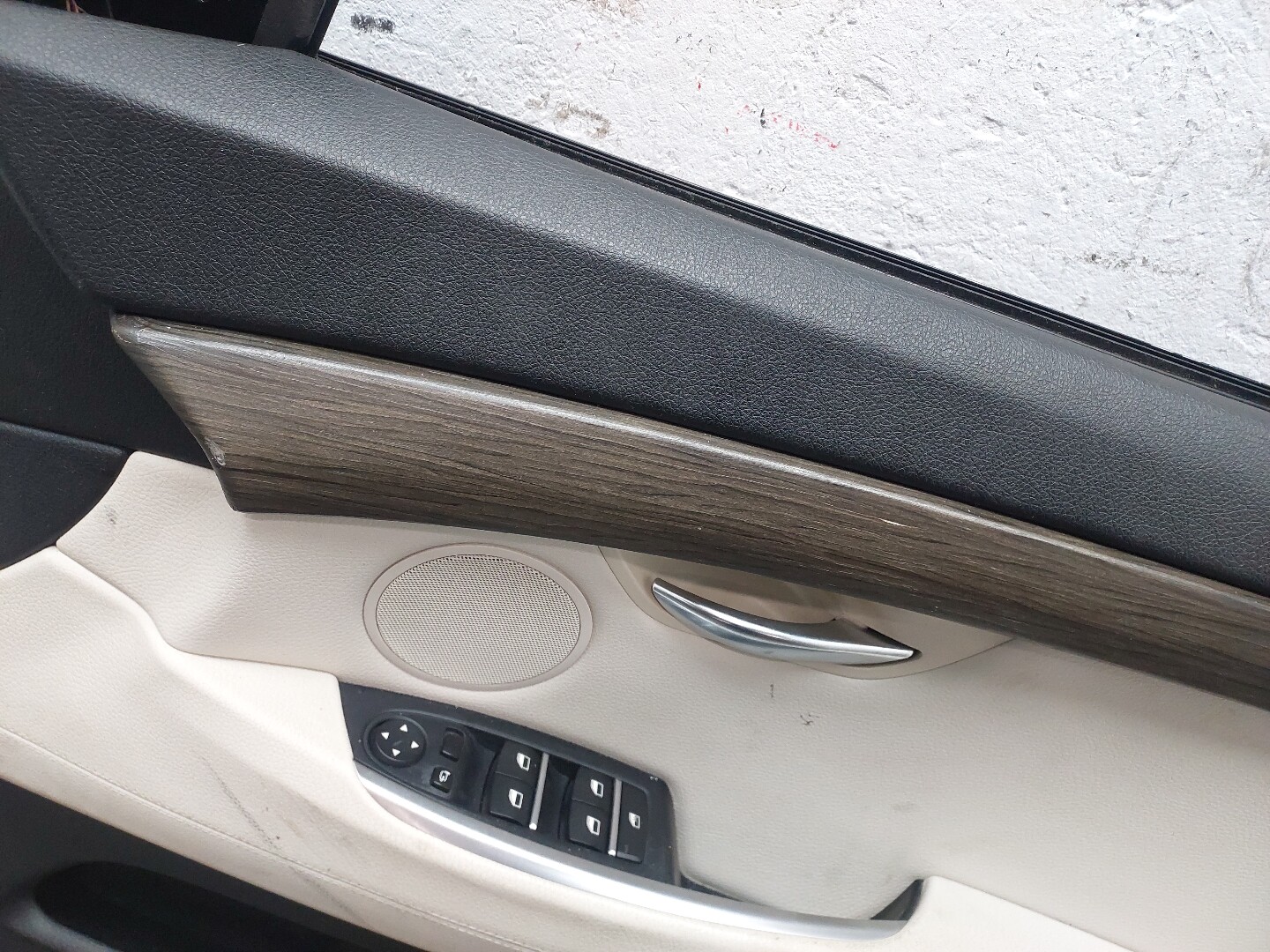 Дверь передняя правая