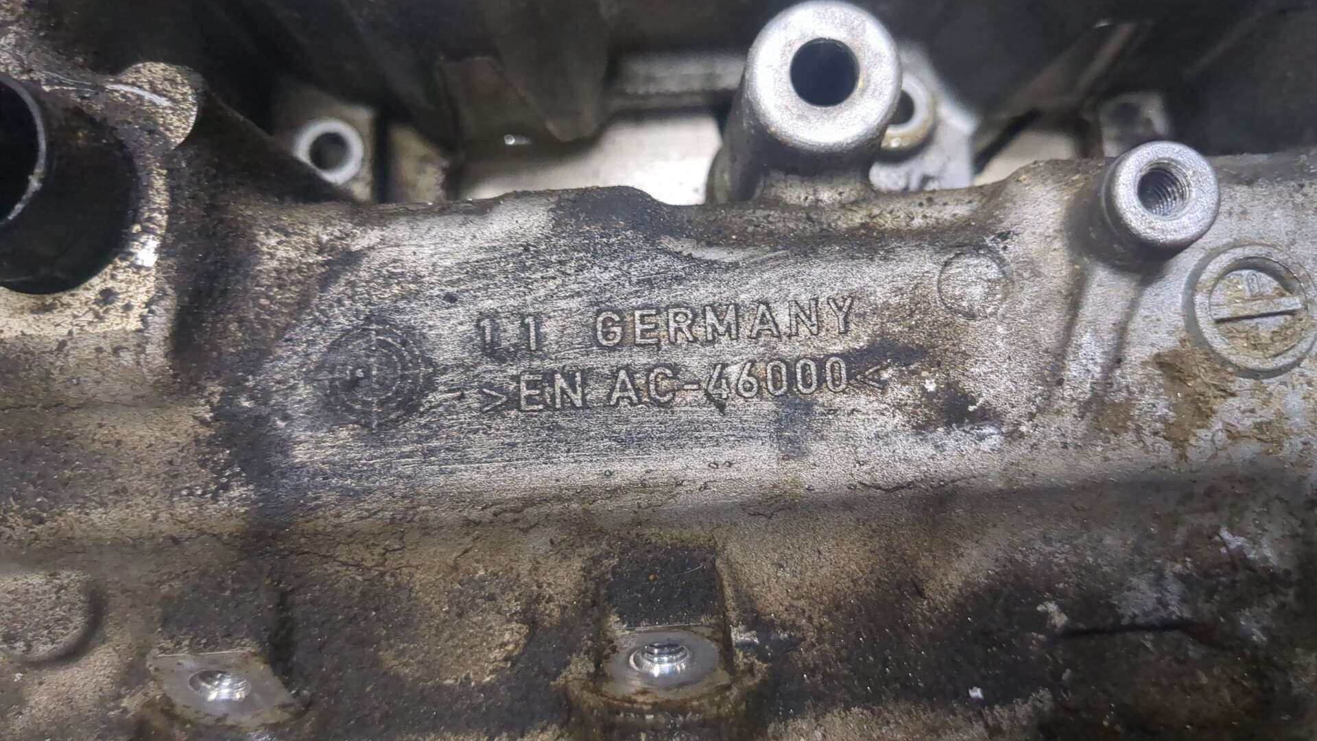 Крышка клапанная ГБЦ