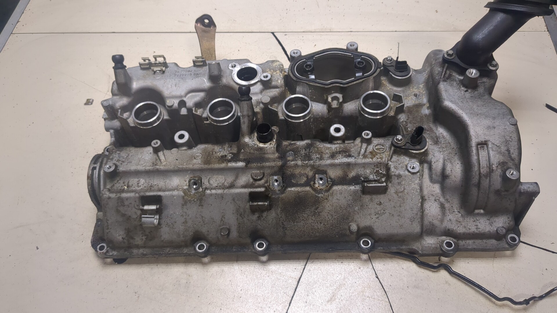 Крышка клапанная ГБЦ