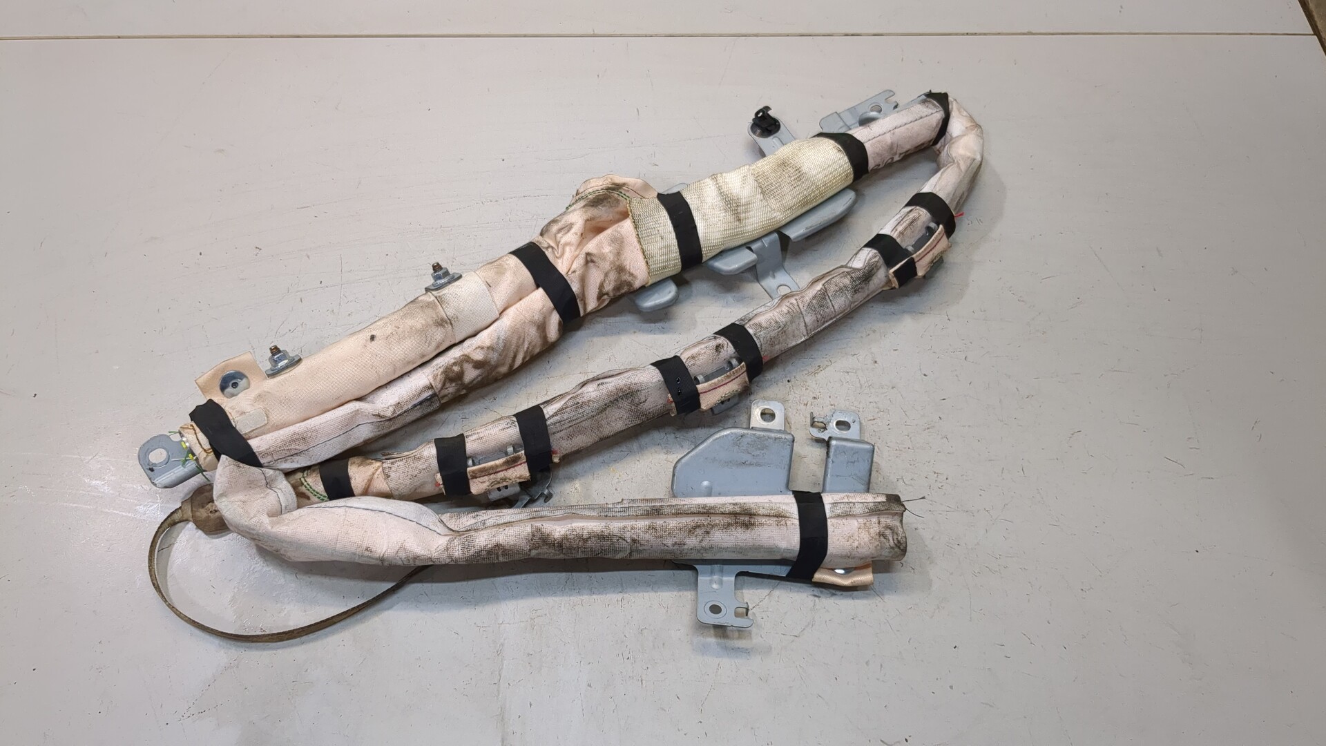 Подушка безопасности боковая (шторка)