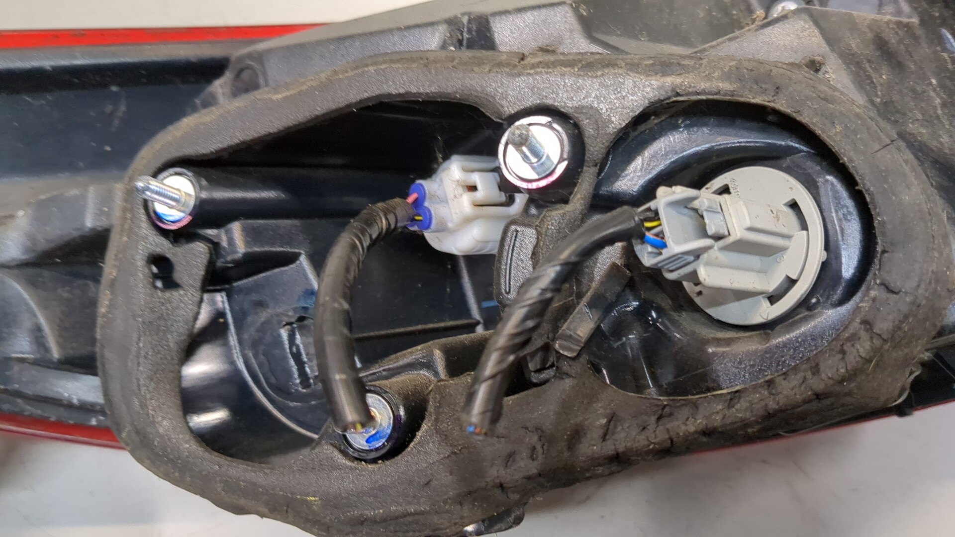 Фонарь задний правый