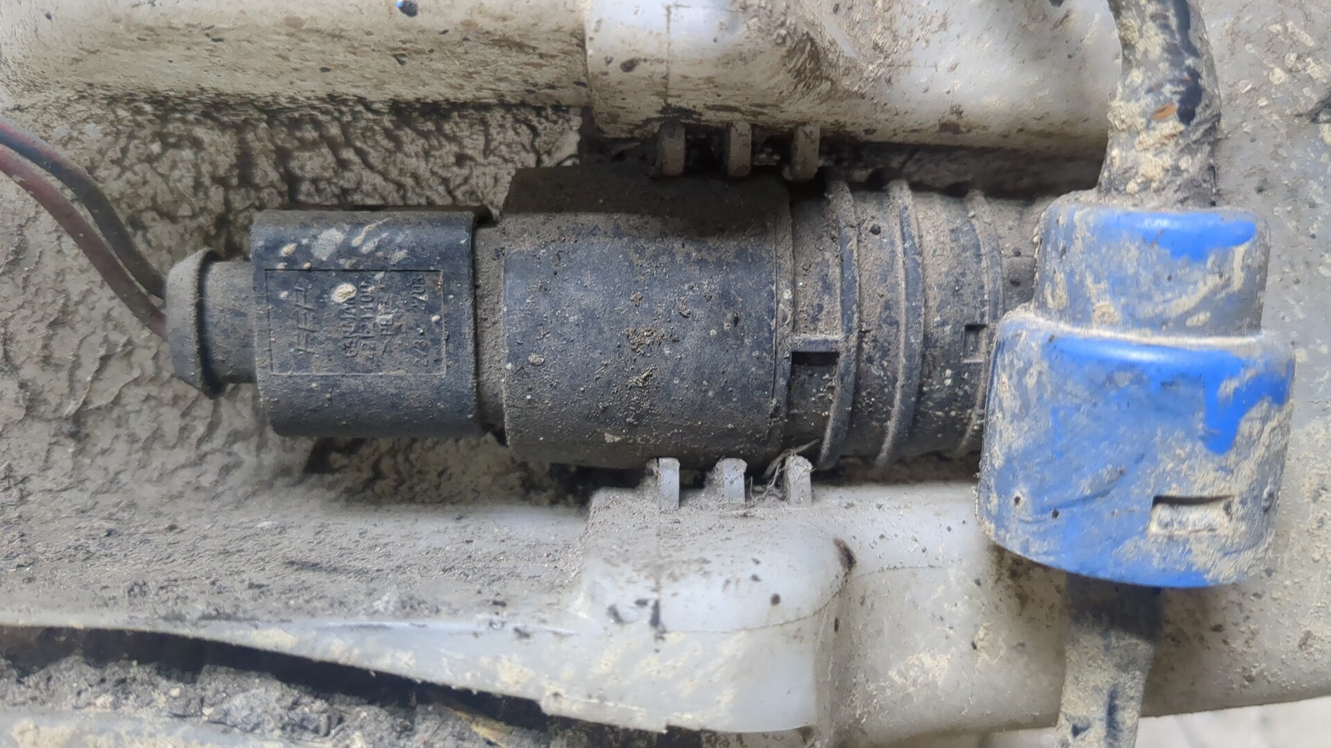 Бачок омывателя лобового стекла