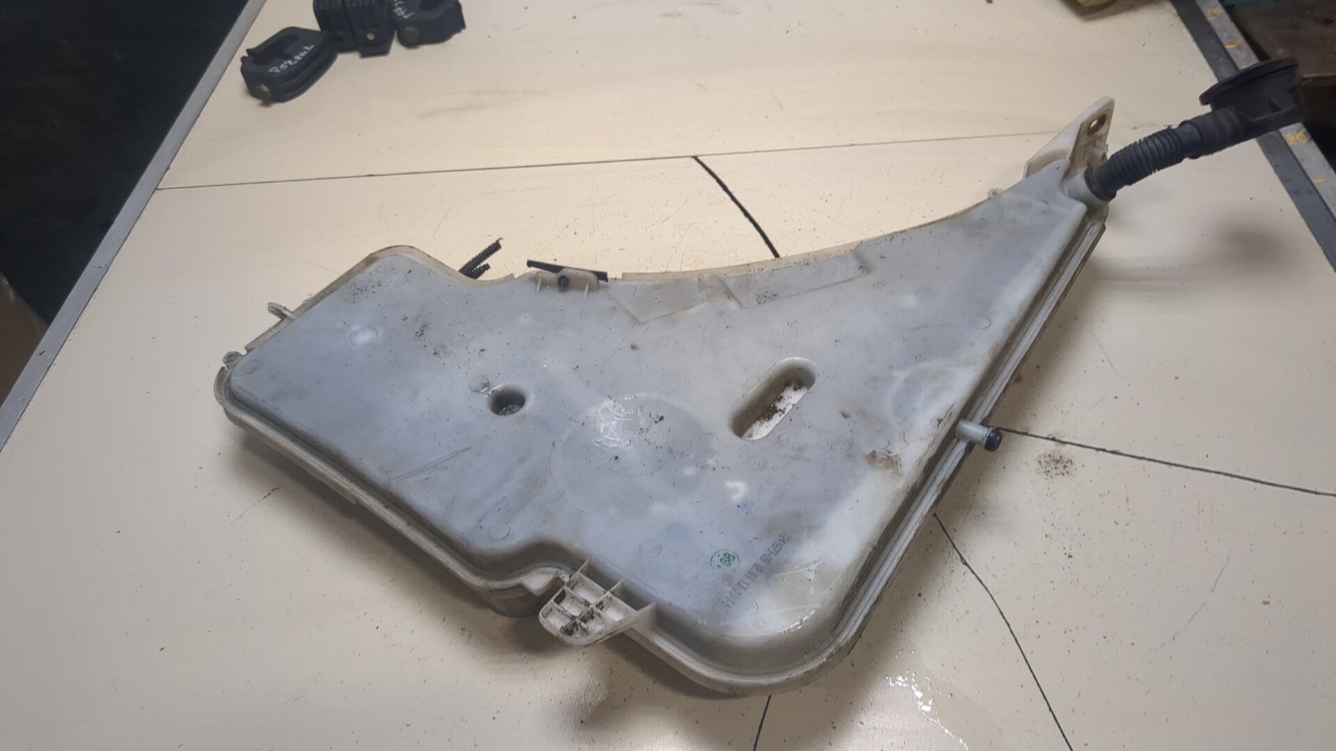 Бачок омывателя лобового стекла