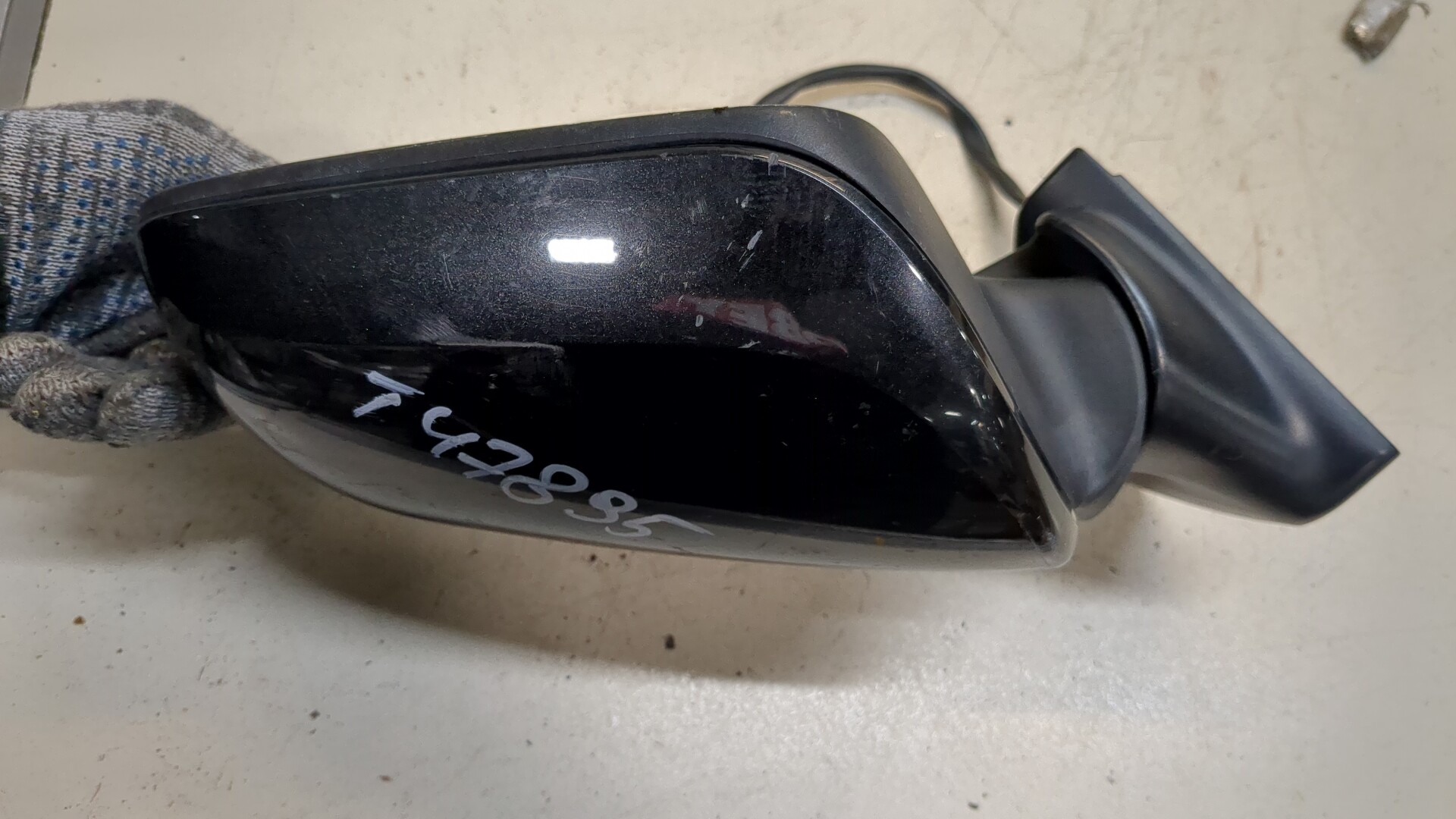 Зеркало правое электрическое