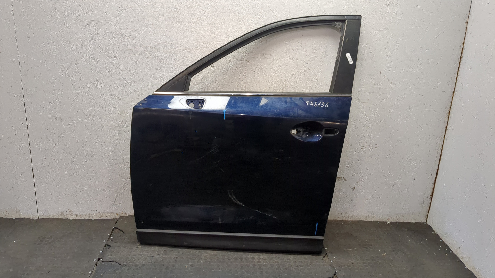 Дверь передняя левая