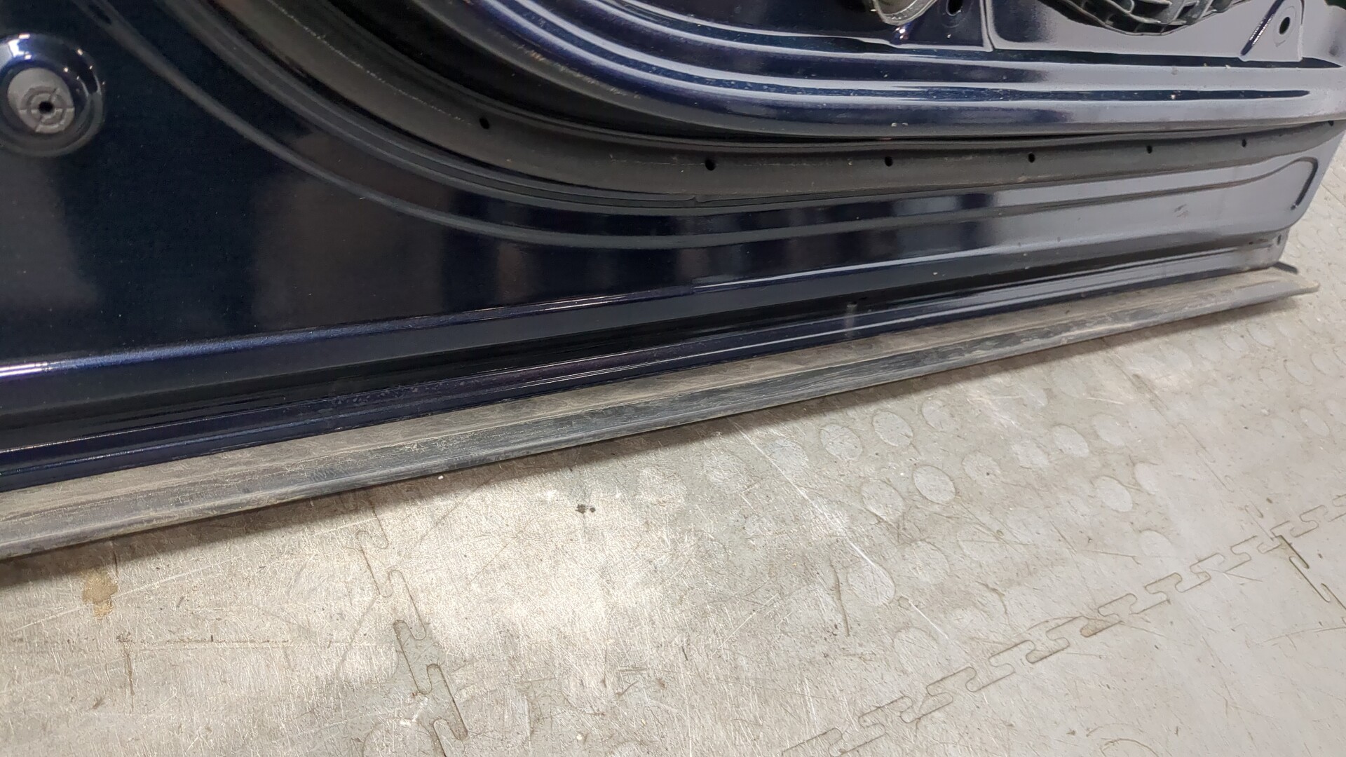 Дверь передняя левая