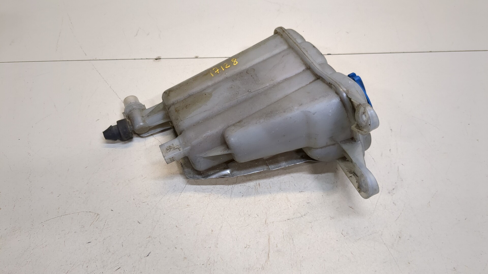 Бачок расширительный