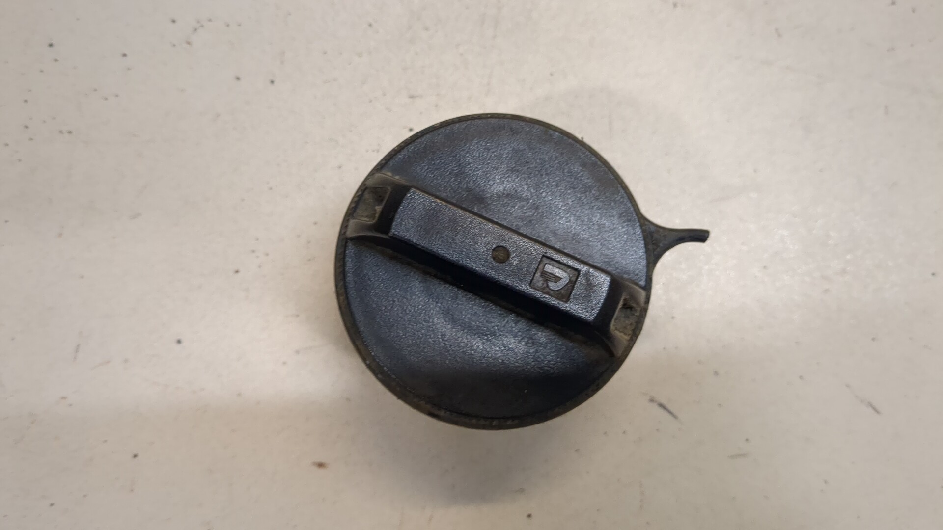 Крышка бензобака