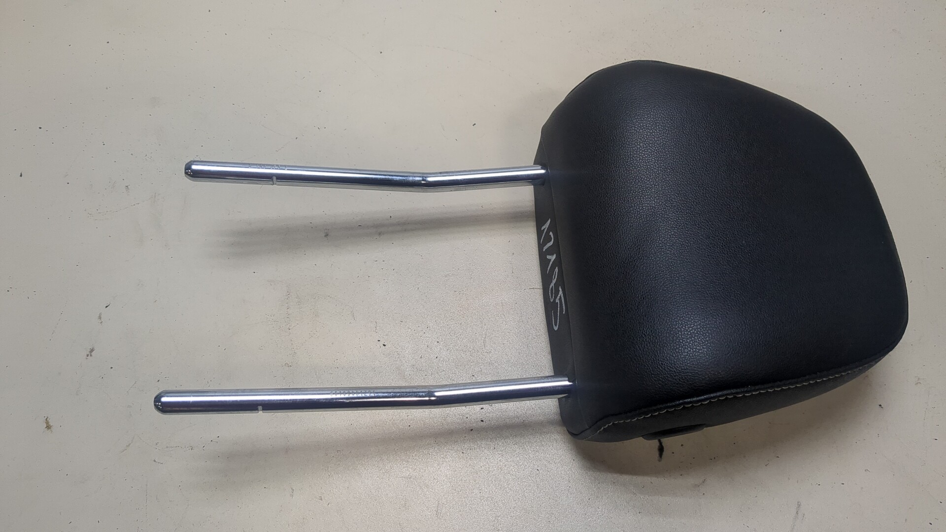 Подголовник сиденья