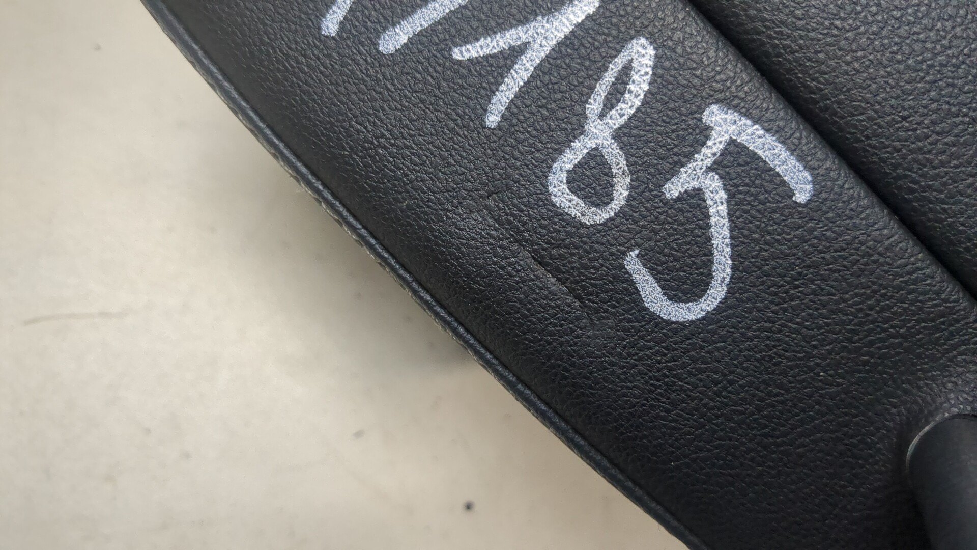 Подголовник сиденья