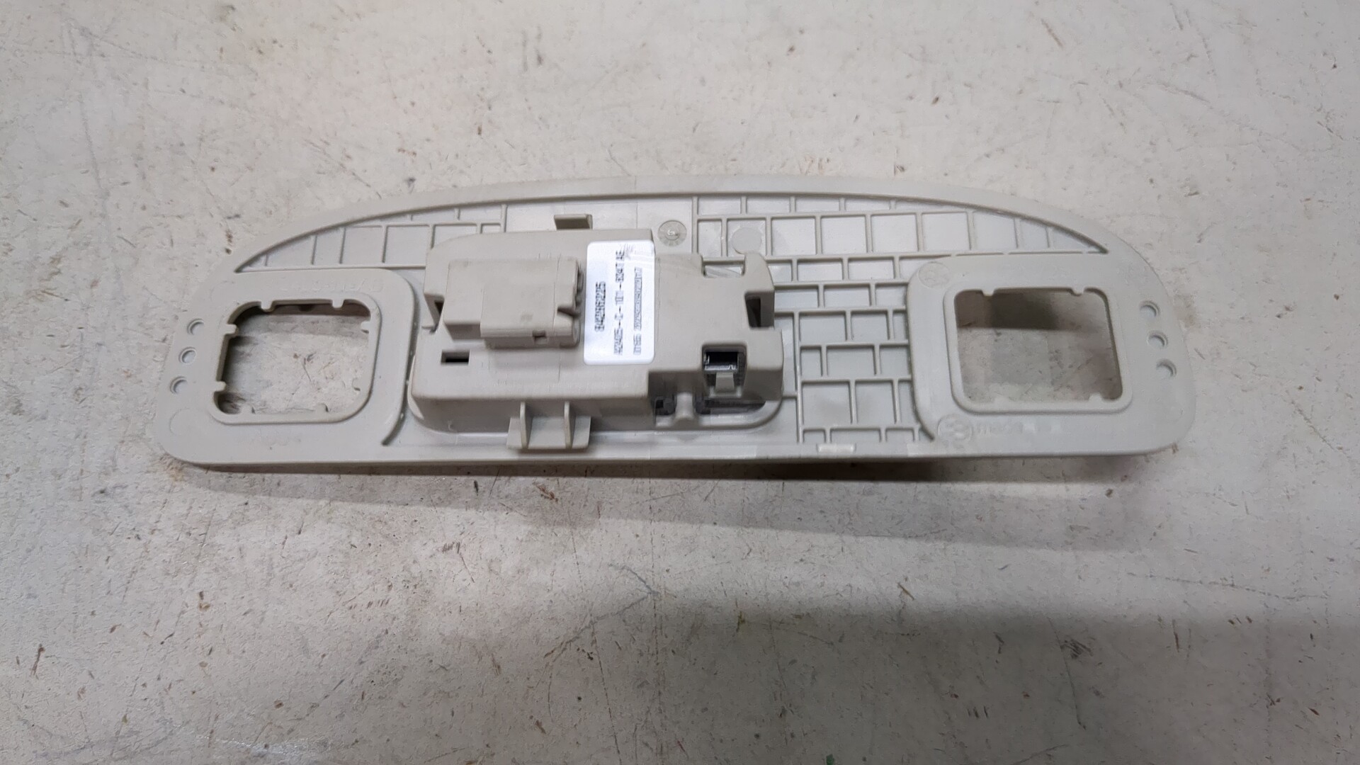 Плафон салонный