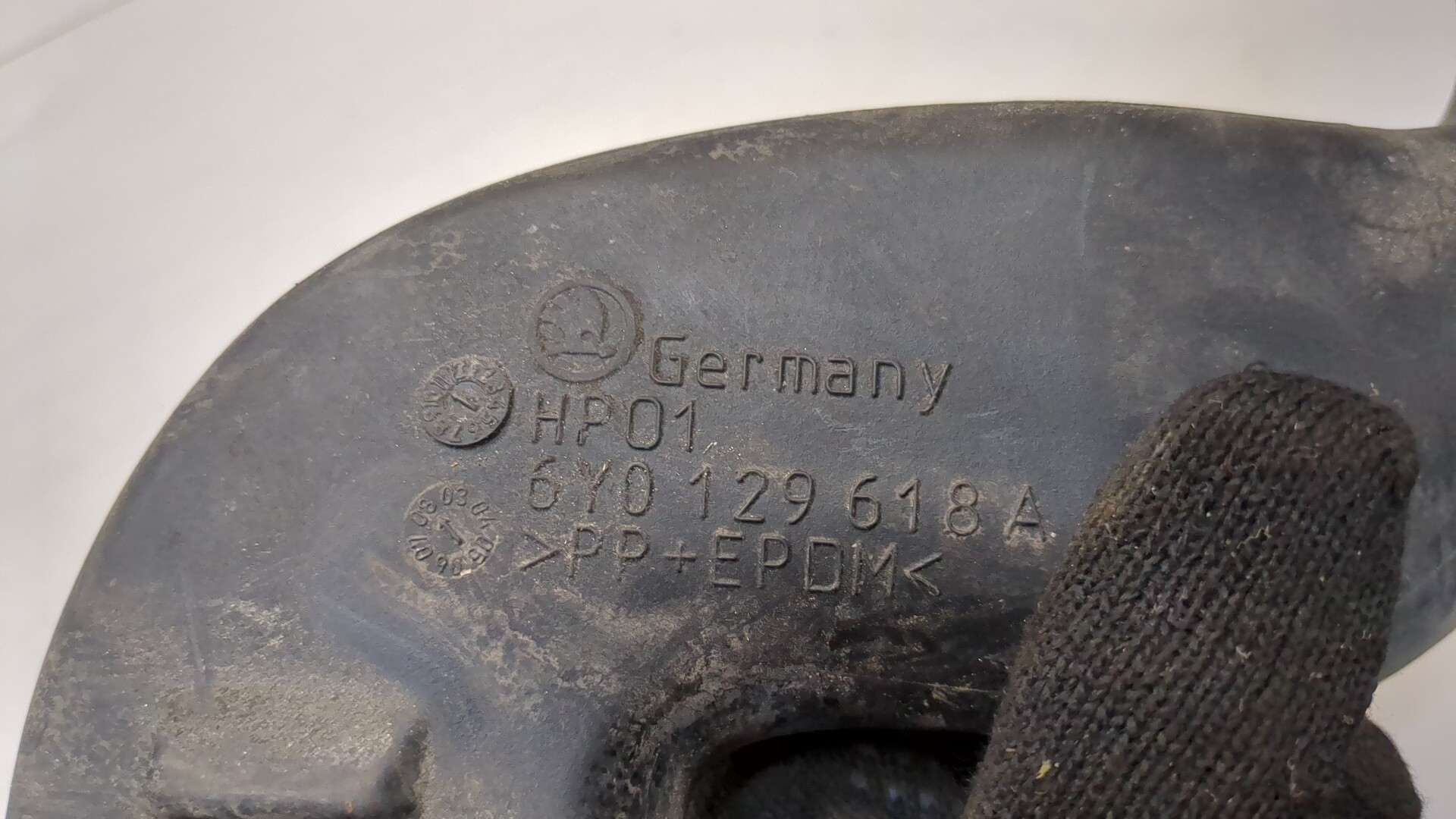 Патрубок воздушного фильтра