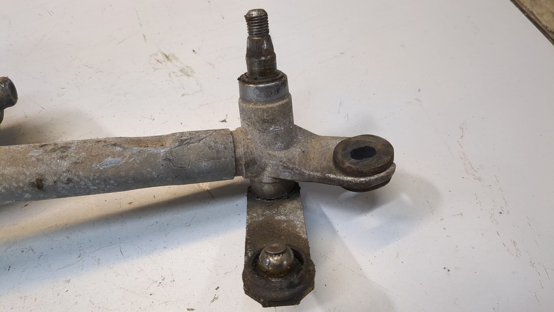 Трапеция стеклоочистителей