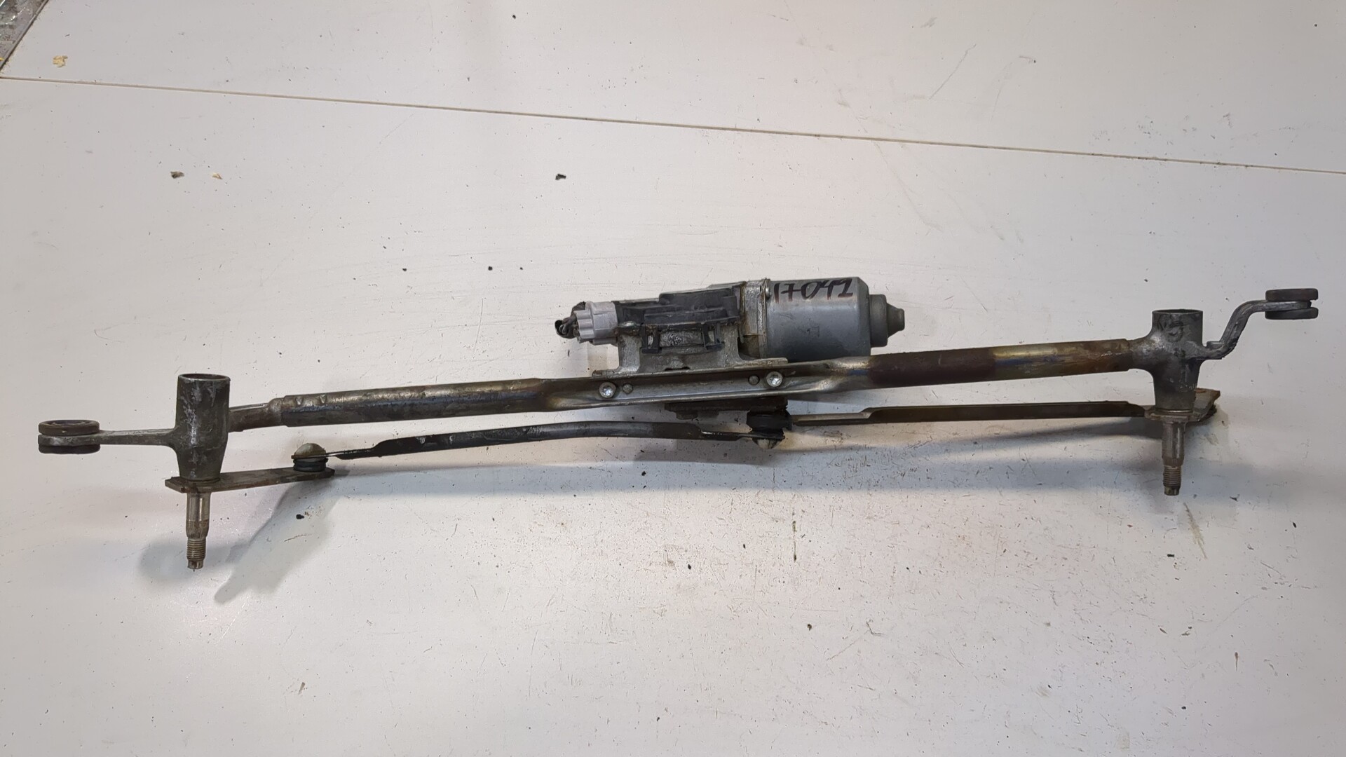 Трапеция стеклоочистителей