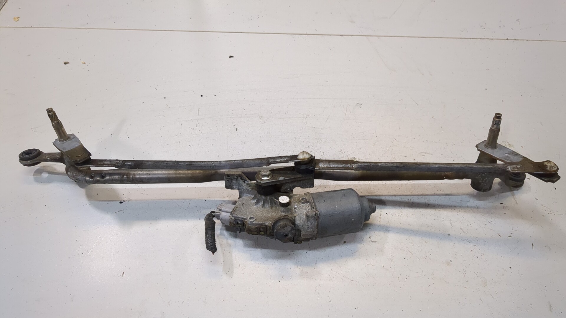 Трапеция стеклоочистителей