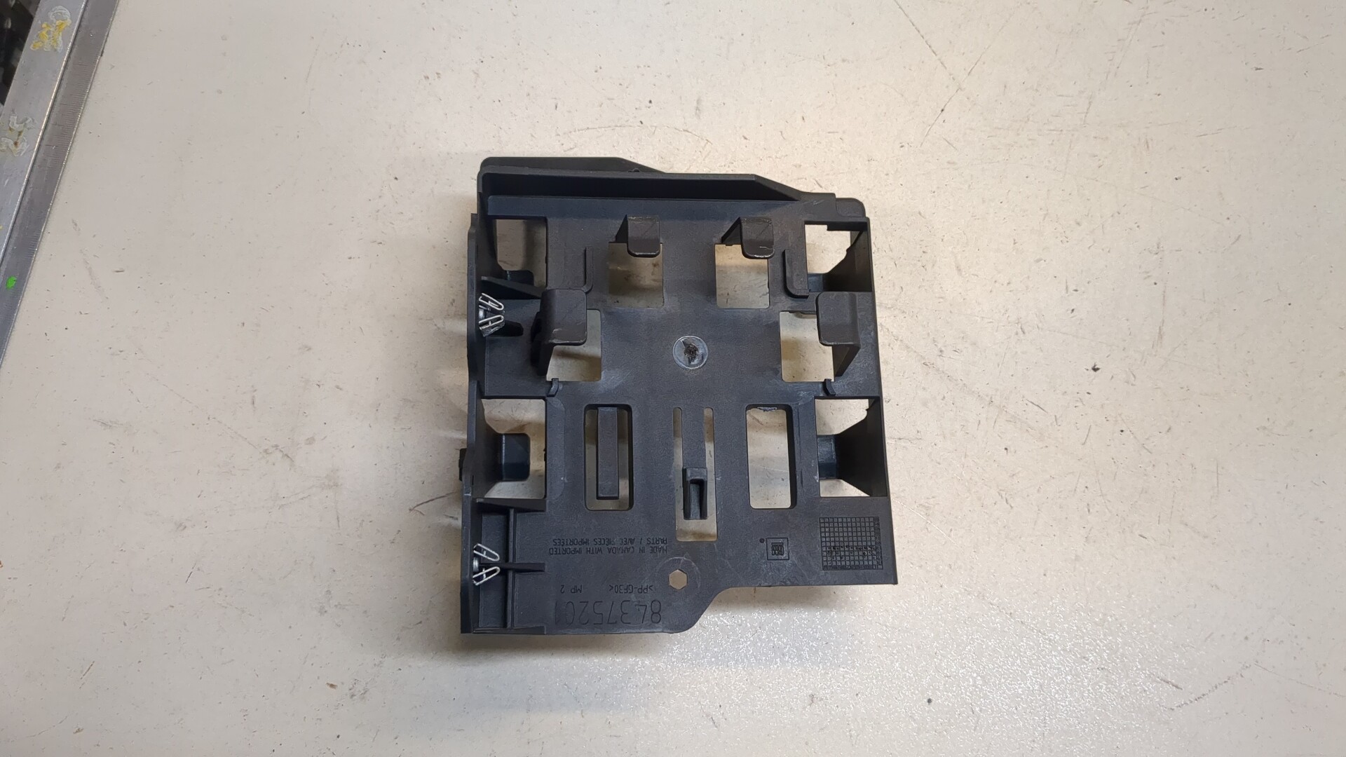 Кронштейн электронного блока управления / контроля