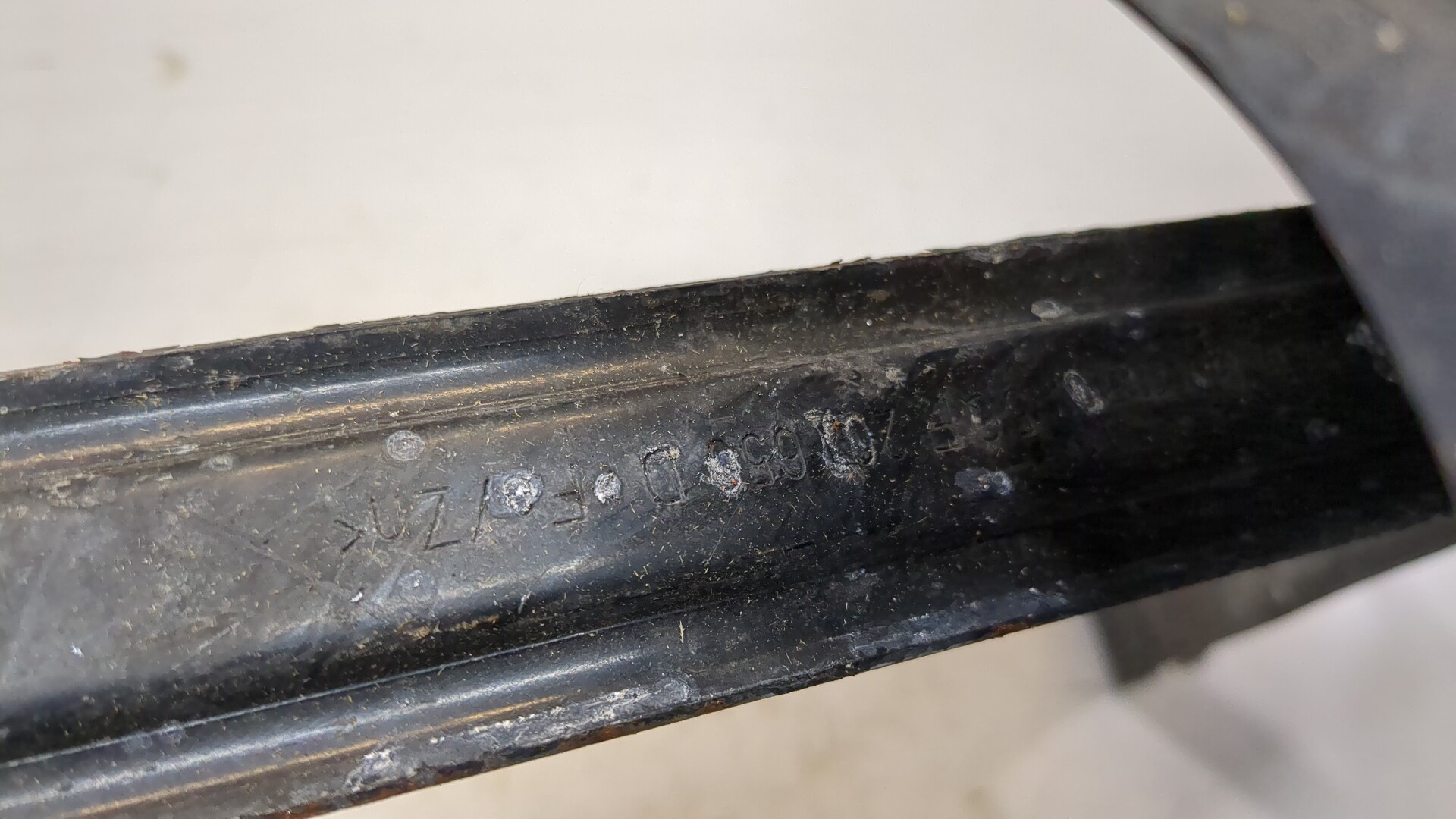 Лента крепления бензобака