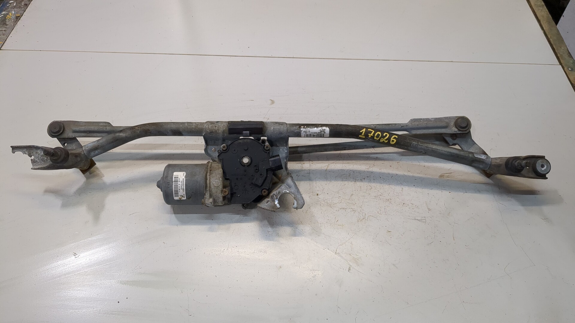 Трапеция стеклоочистителей