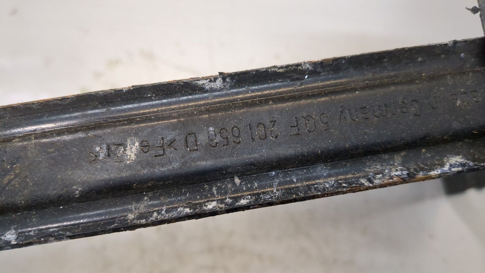 Лента крепления бензобака