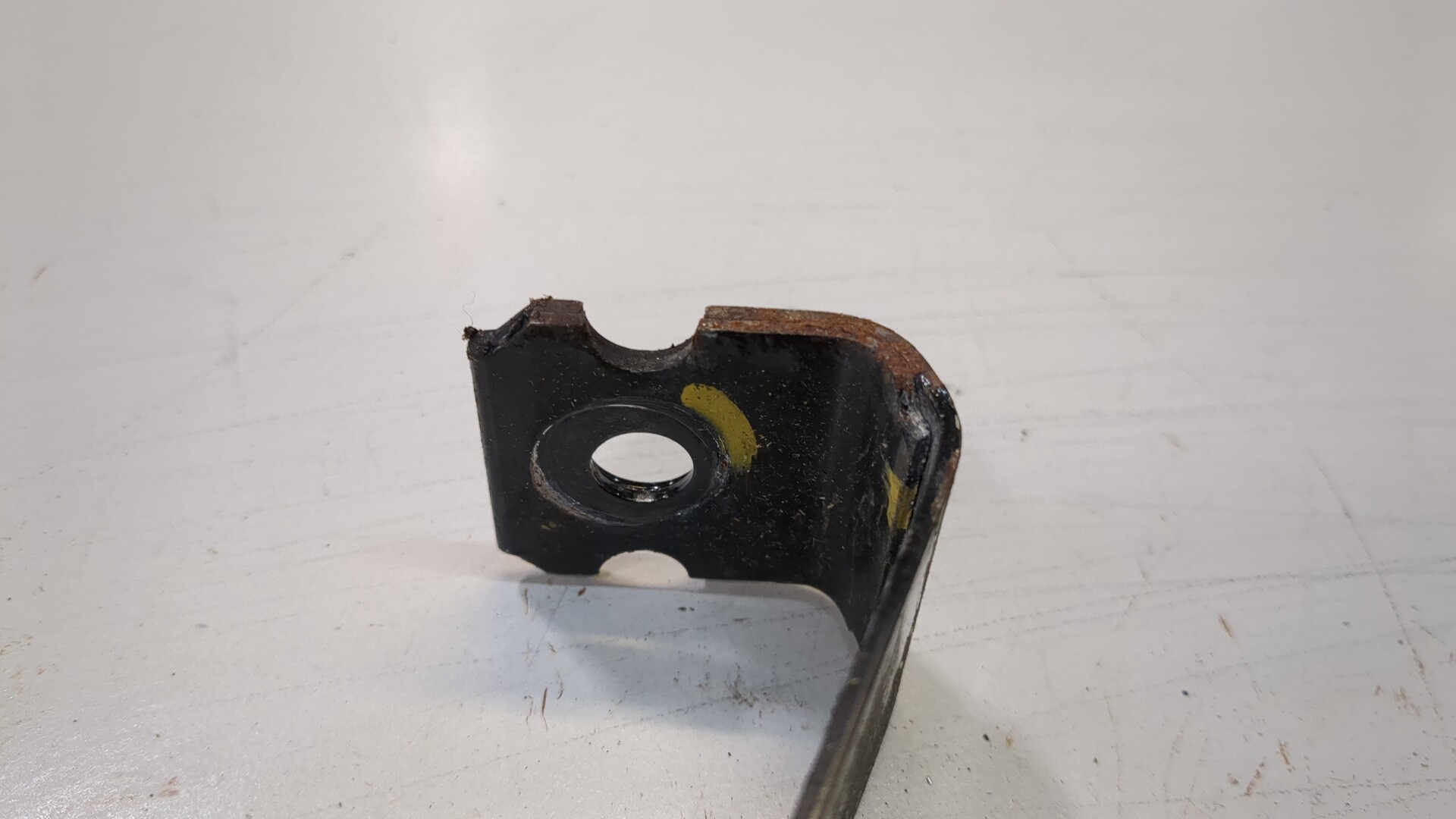 Лента крепления бензобака