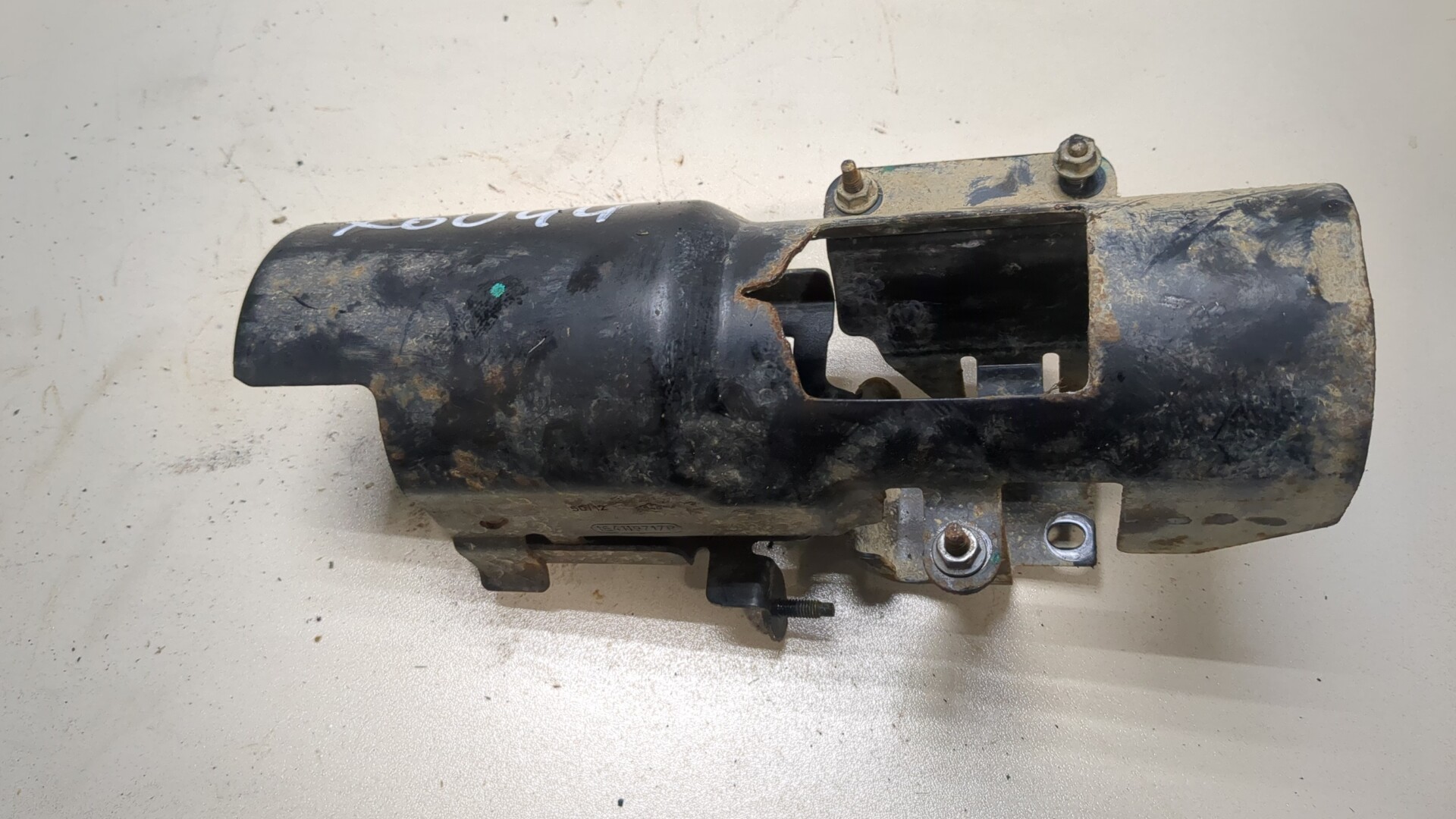 Кронштейн топливного фильтра