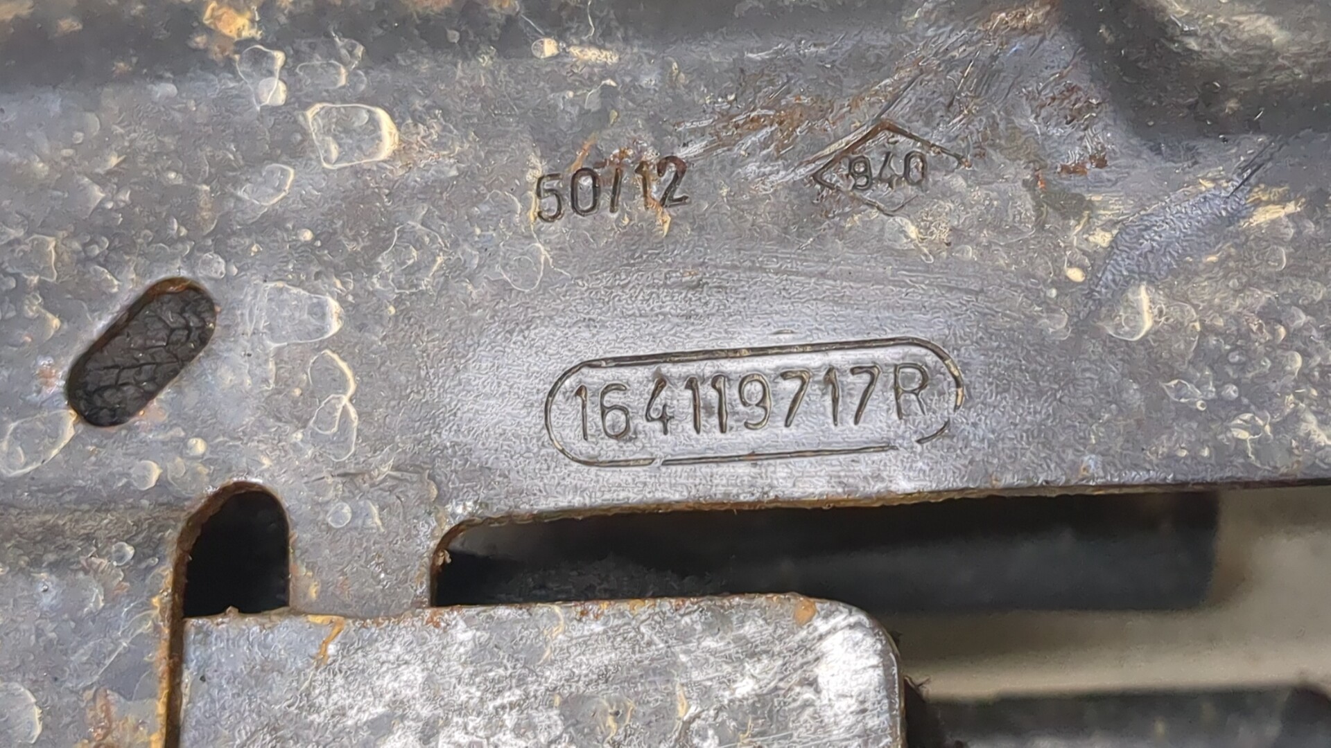 Кронштейн топливного фильтра