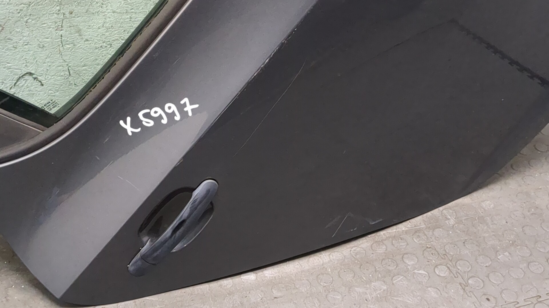 Дверь задняя правая