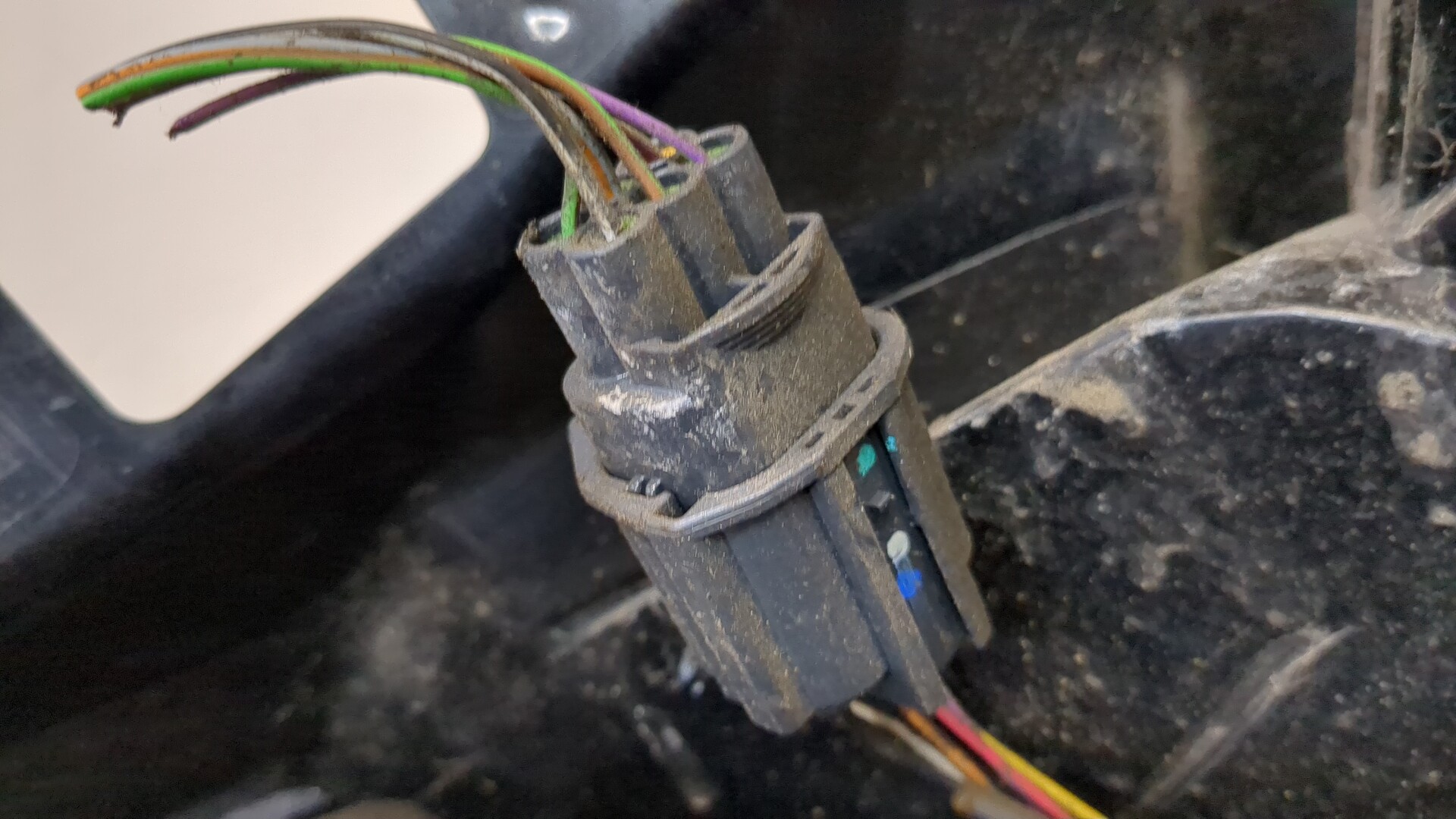 Фонарь задний левый