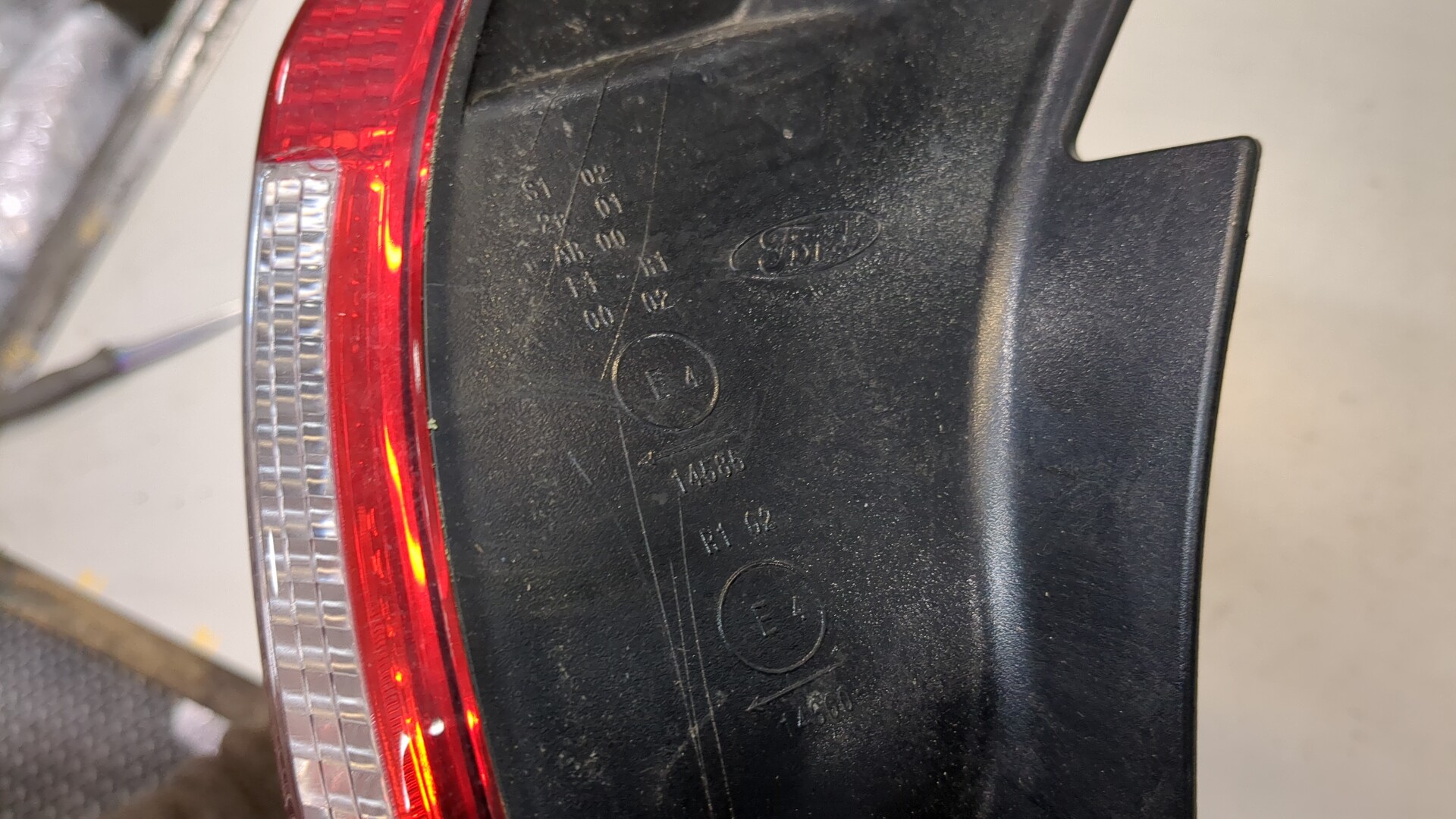 Фонарь задний левый