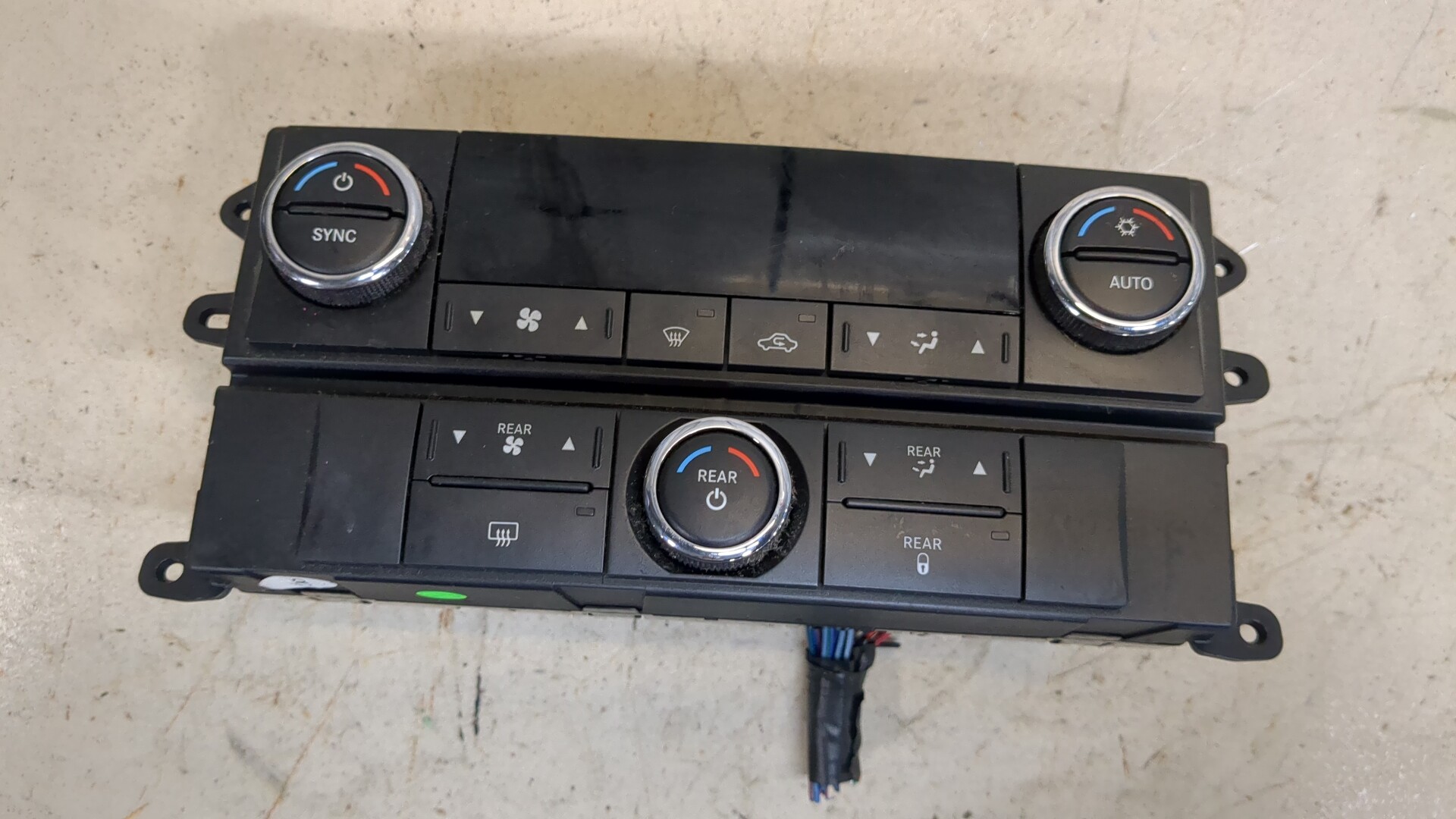 Переключатель отопителя