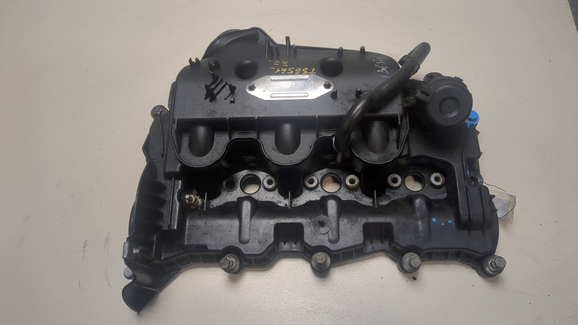 Крышка клапанная ГБЦ