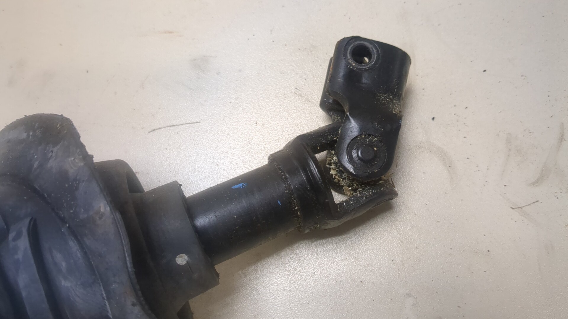 Кардан рулевой