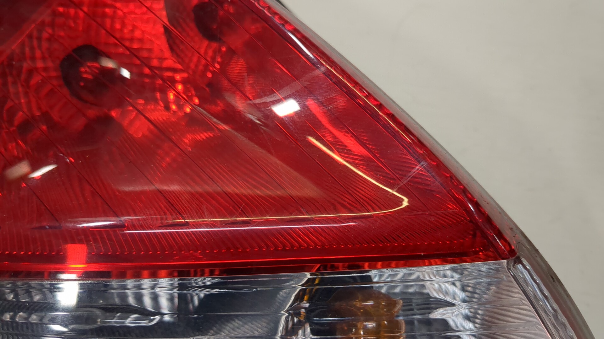 Фонарь задний левый