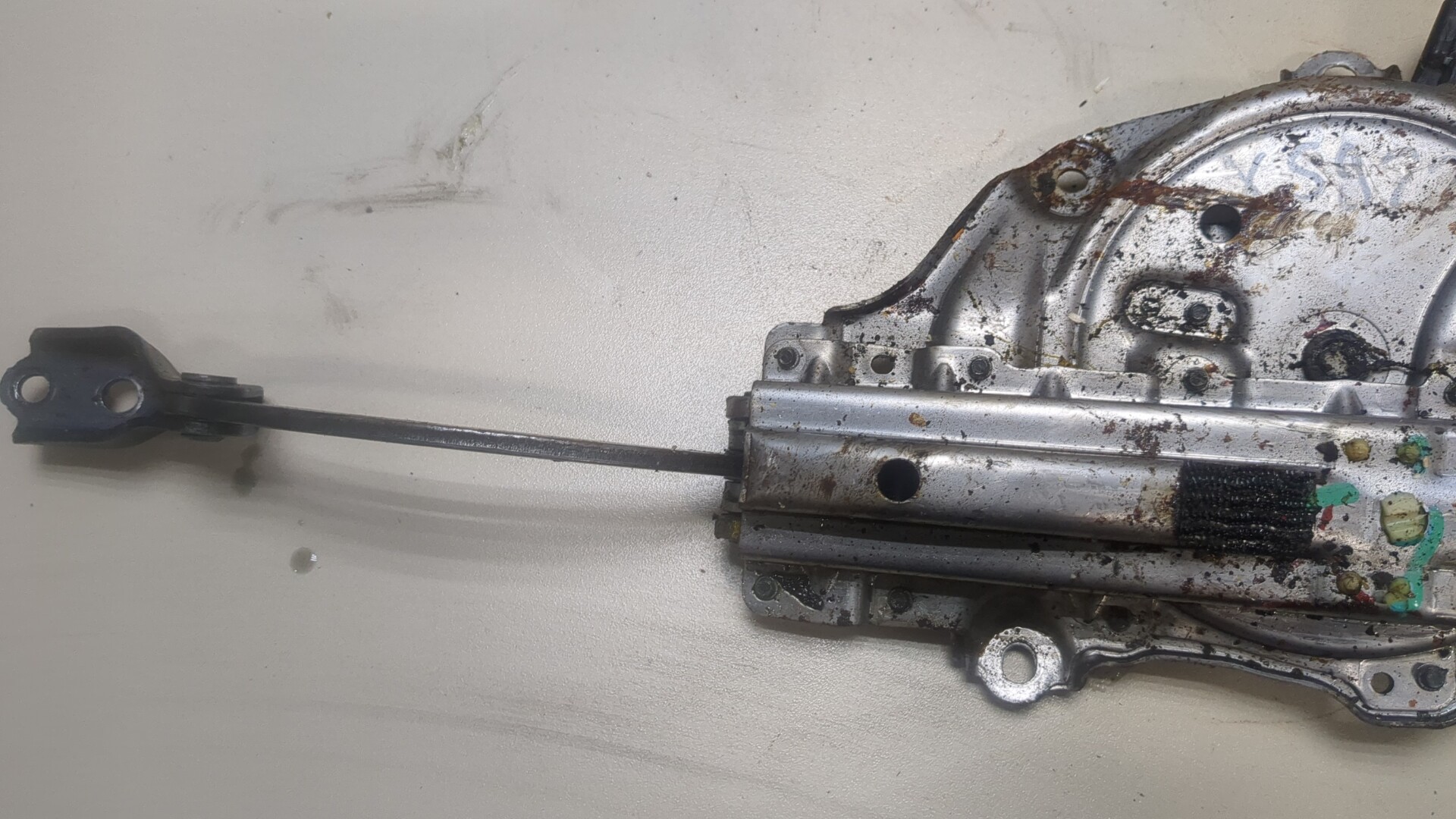 Активатор замка багажника