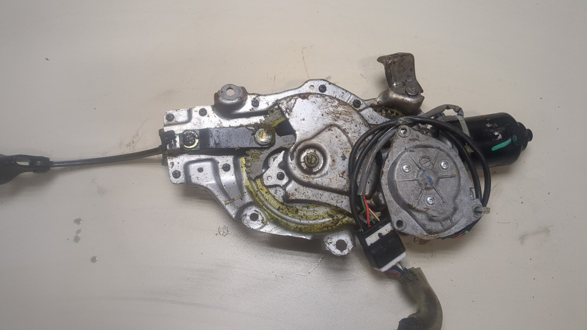 Активатор замка багажника